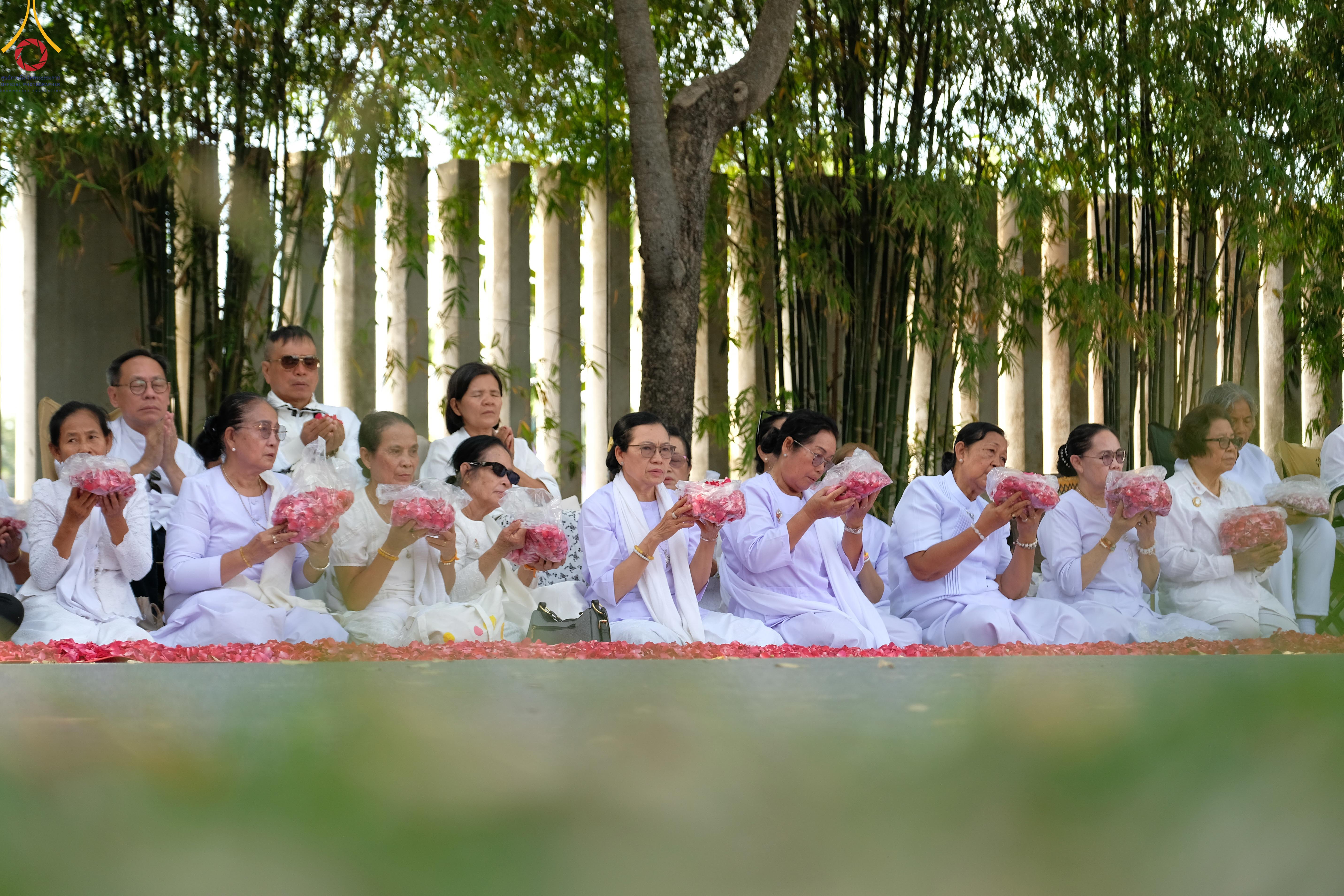 พิธีต้อนรับพระธรรมยาตรา ปีที่ 14 หน้าที่ว่าการ อำเภอสองพี่น้อง-อนุสรณ์สถานมหาวิหารพระมงคลเทพมุนี จังหวัดสุพรรณบุรี