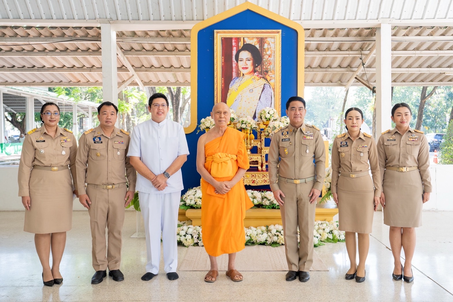 วัดพระธรรมกาย มอบของขวัญสนับสนุนการจัดงานวันเด็กแห่งชาติ แก่องค์กรภาคีเครือข่ายกว่า 200 องค์กร