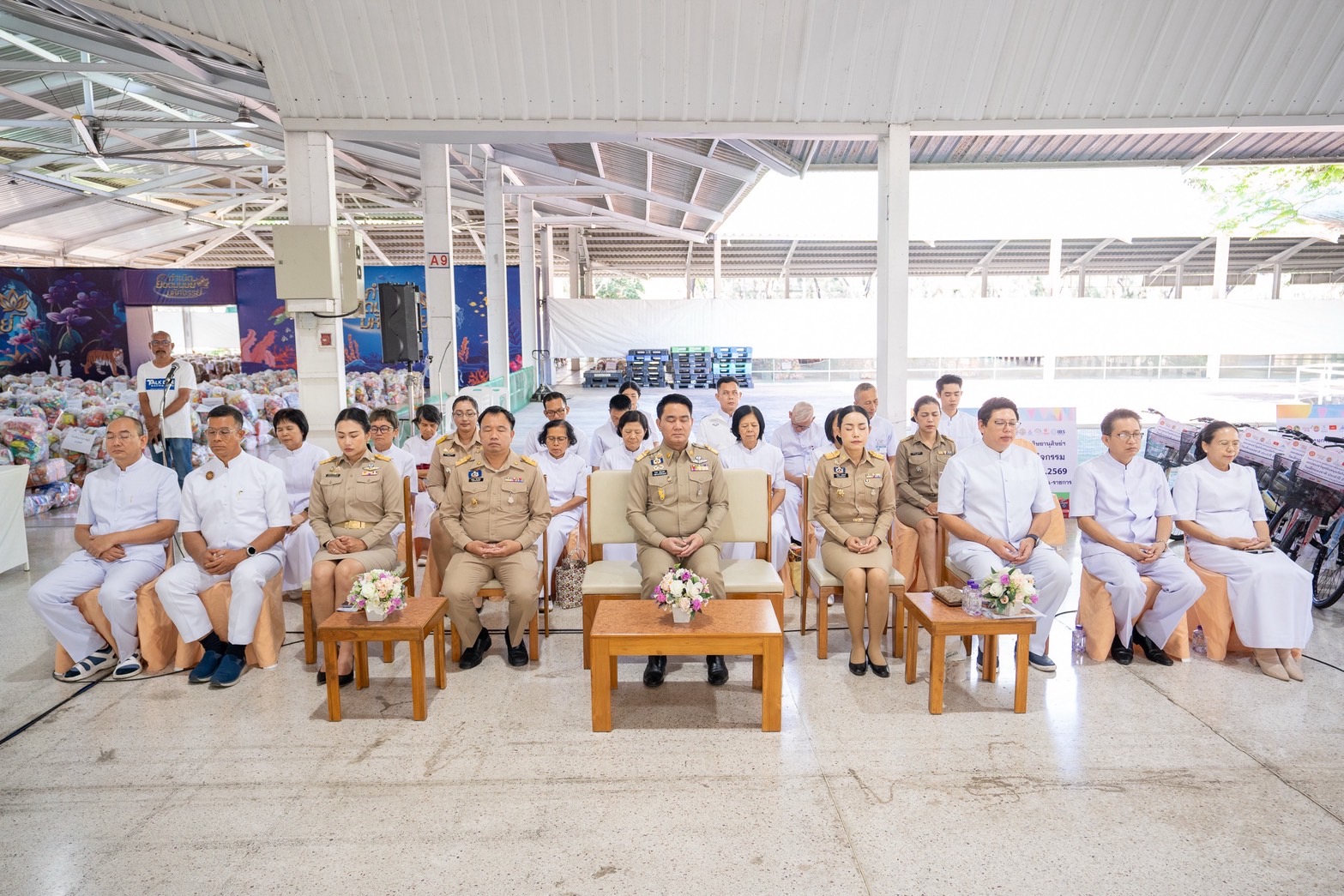 วัดพระธรรมกาย มอบของขวัญสนับสนุนการจัดงานวันเด็กแห่งชาติ แก่องค์กรภาคีเครือข่ายกว่า 200 องค์กร