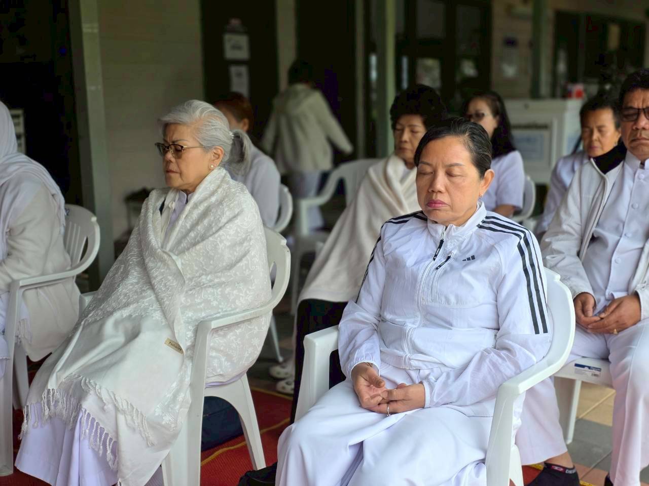 วัดพระธรรมกายนครซิดนีย์ จัดสวดมนต์ข้ามปี และพิธีบูชาข้าวพระ