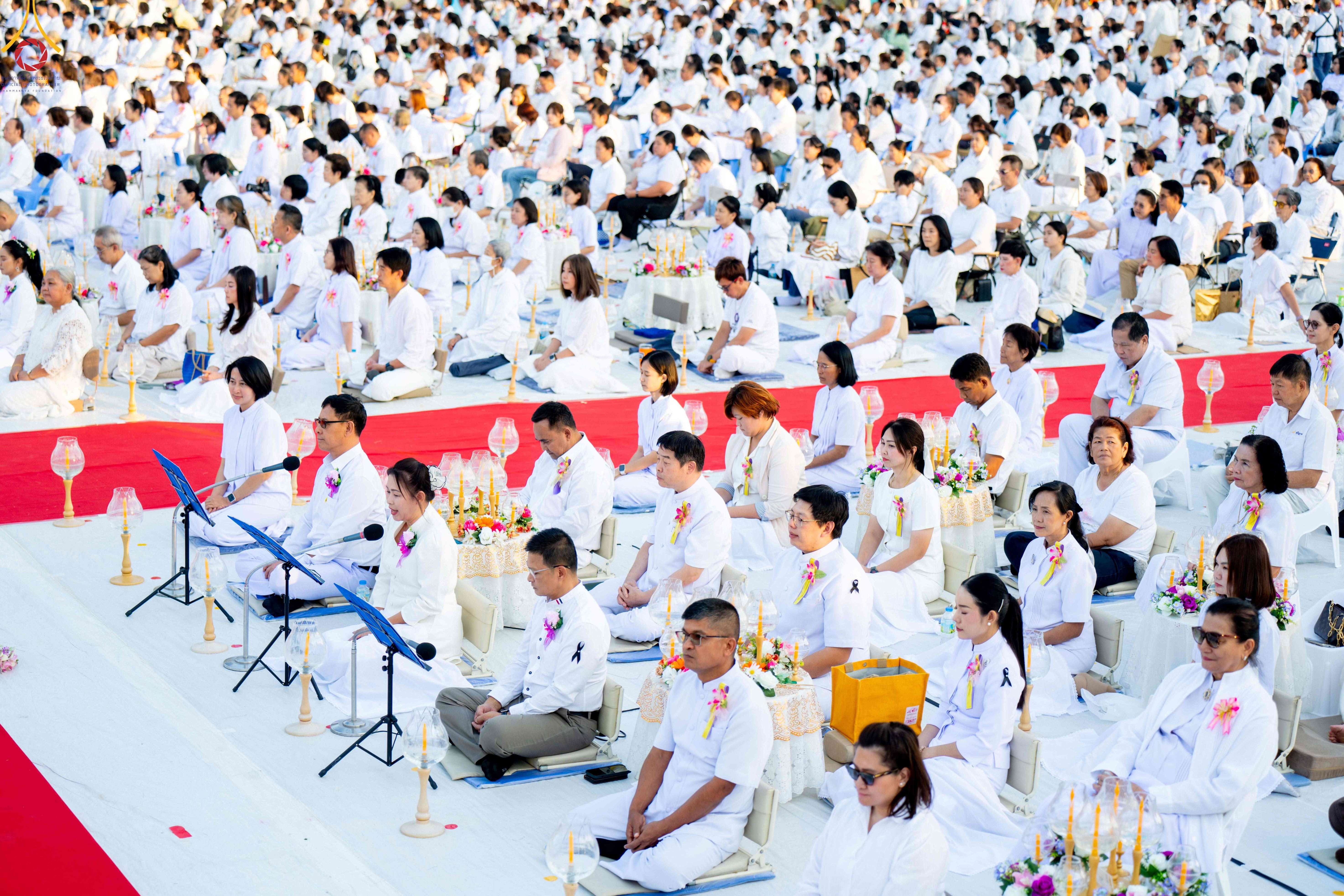 พิธีจุดประทีปบูชาธรรมพระมงคลเทพมุนี ณ อนุสรณ์สถานลำดับที่ 2 คลองบางนางแท่น จ.นครปฐม