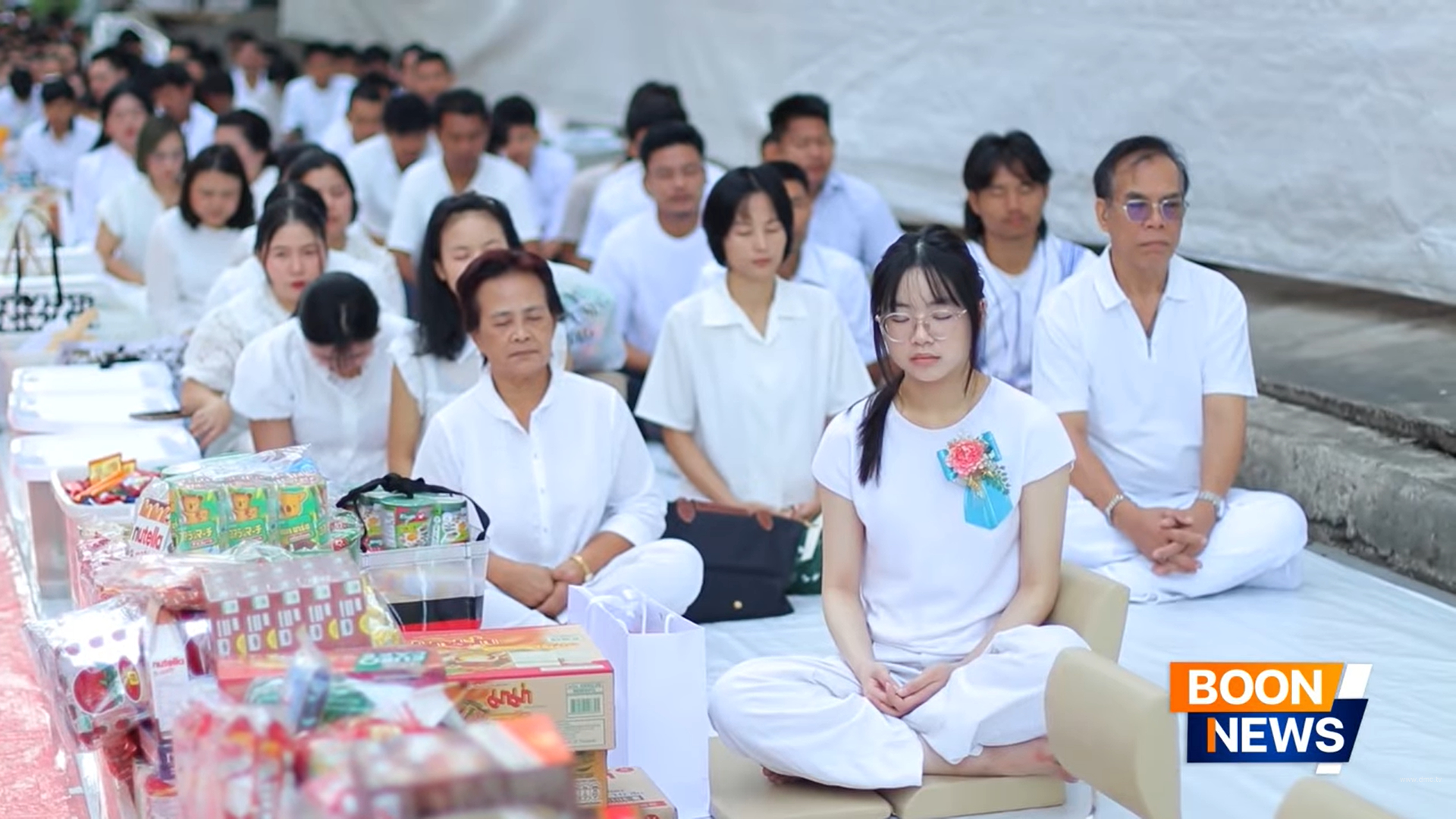 บริษัท รุ่งศิลป์การพิมพ์ (1977) จัดพิธีตักบาตรพระ 129 รูป ส่งท้ายปีเก่า ต้อนรับปีใหม่