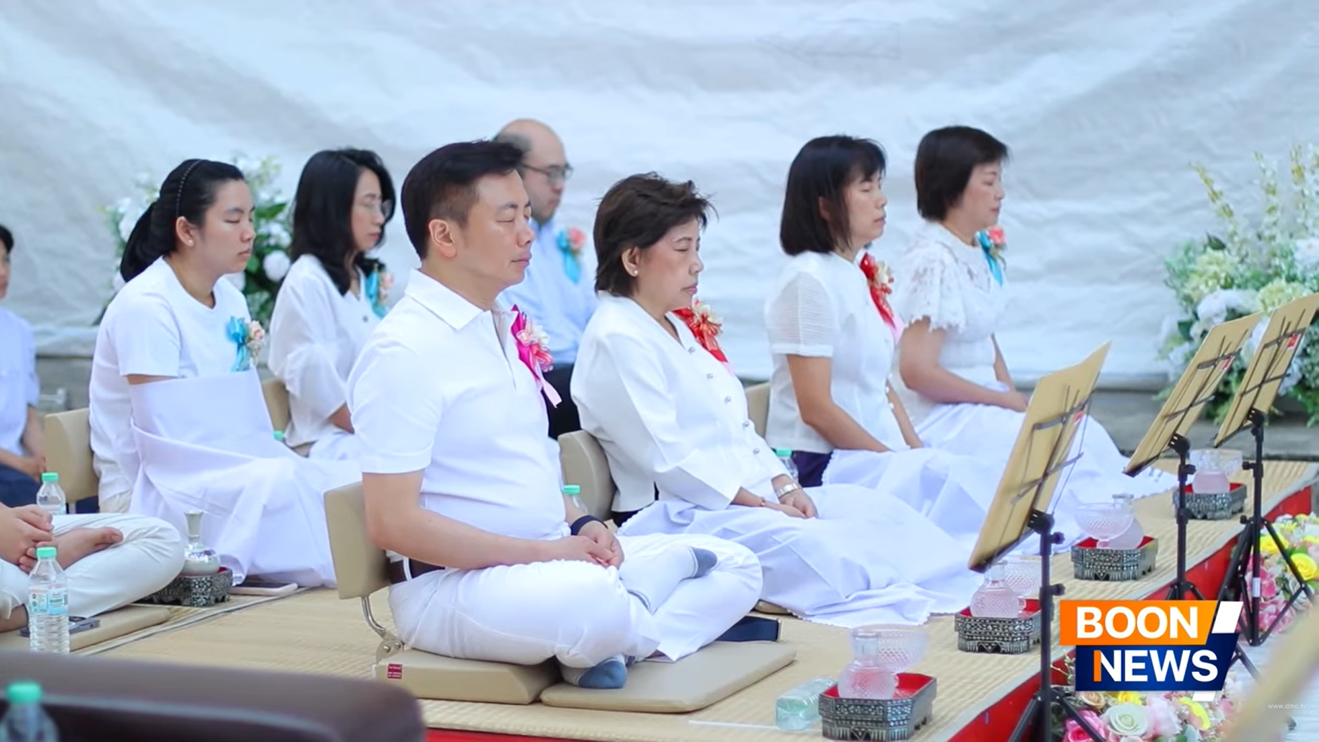 บริษัท รุ่งศิลป์การพิมพ์ (1977) จัดพิธีตักบาตรพระ 129 รูป ส่งท้ายปีเก่า ต้อนรับปีใหม่