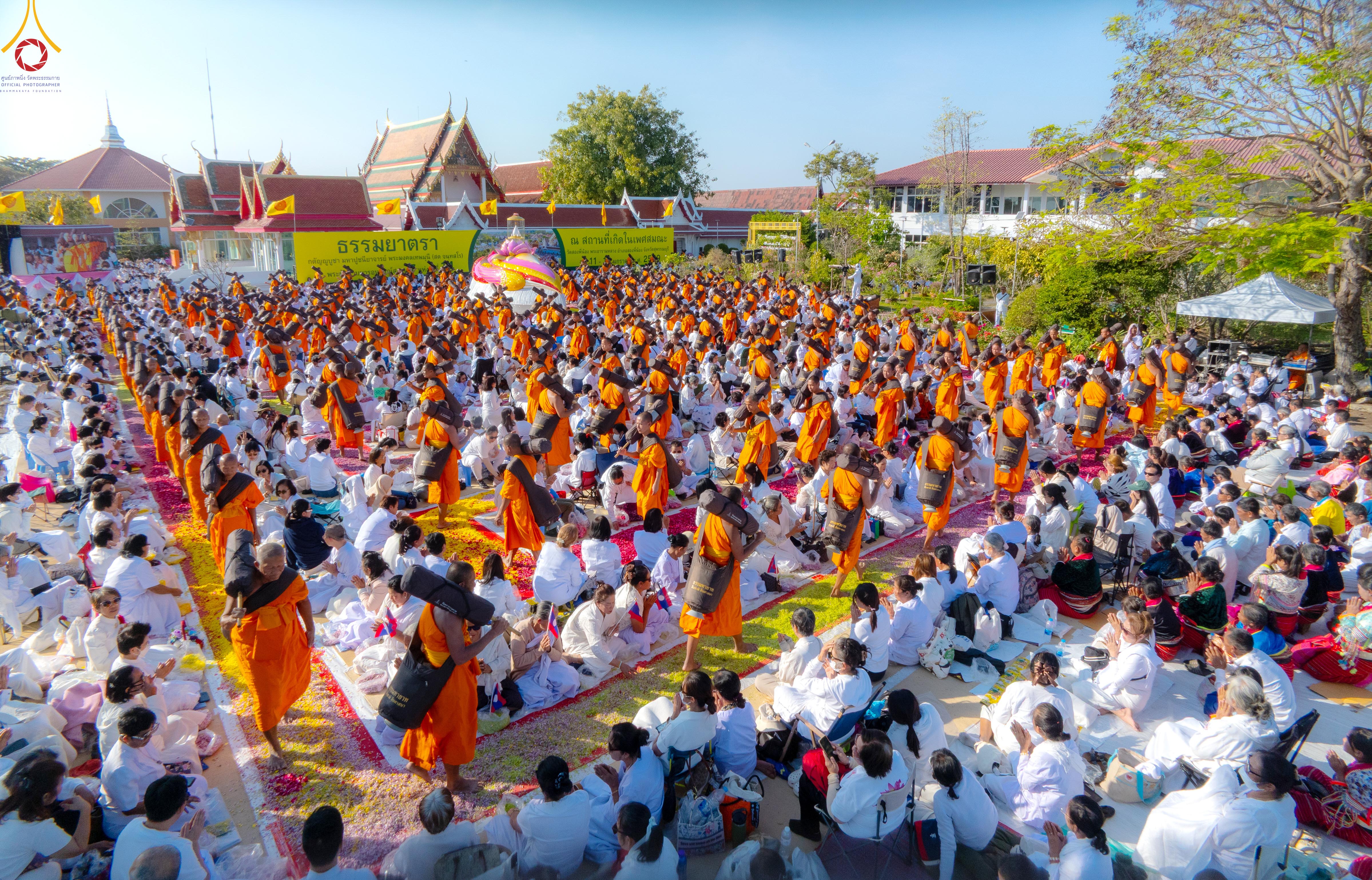 พิธีต้อนรับพระธรรมยาตรา ณ โลตัสแลนด์ – วัดสองพี่น้อง จ.สุพรรณบุรี