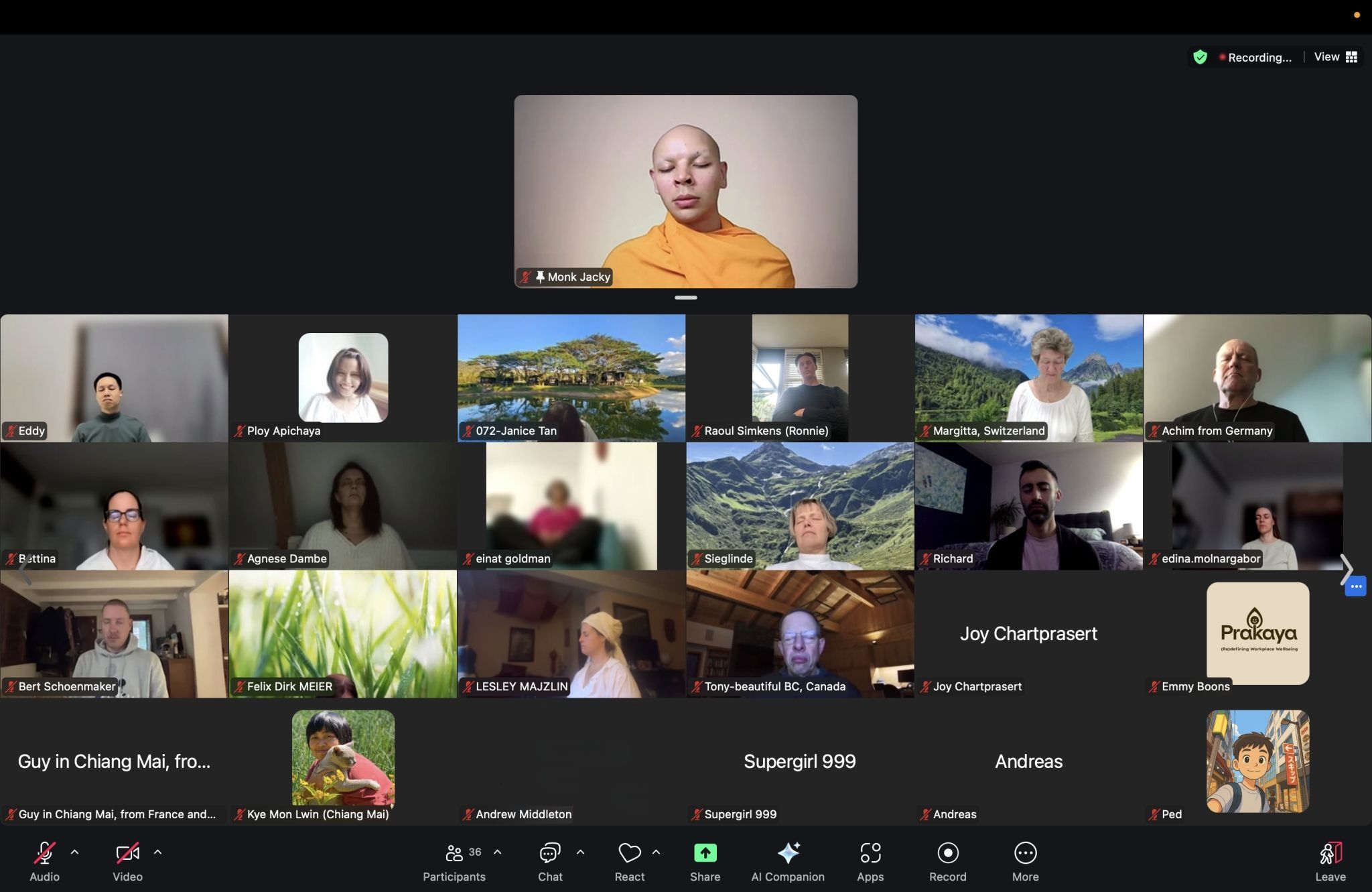 ศูนย์ปฏิบัติธรรมนานาชาติปาย จัดกิจกรรมนั่งสมาธิออนไลน์