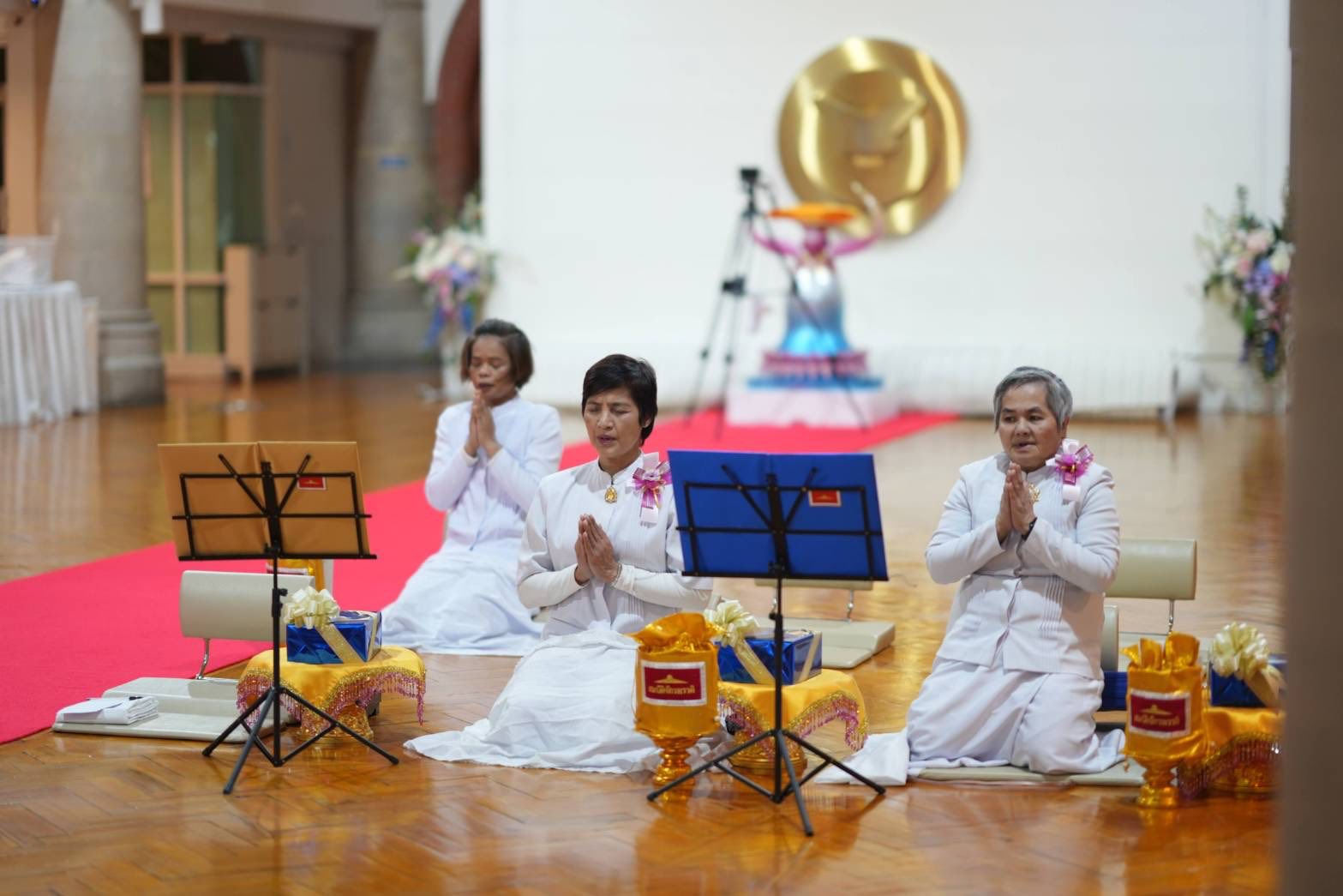 วัดพระธรรมกายลอนดอน จัดงานบุญครบรอบ 117 ปี คุณยายอาจารย์