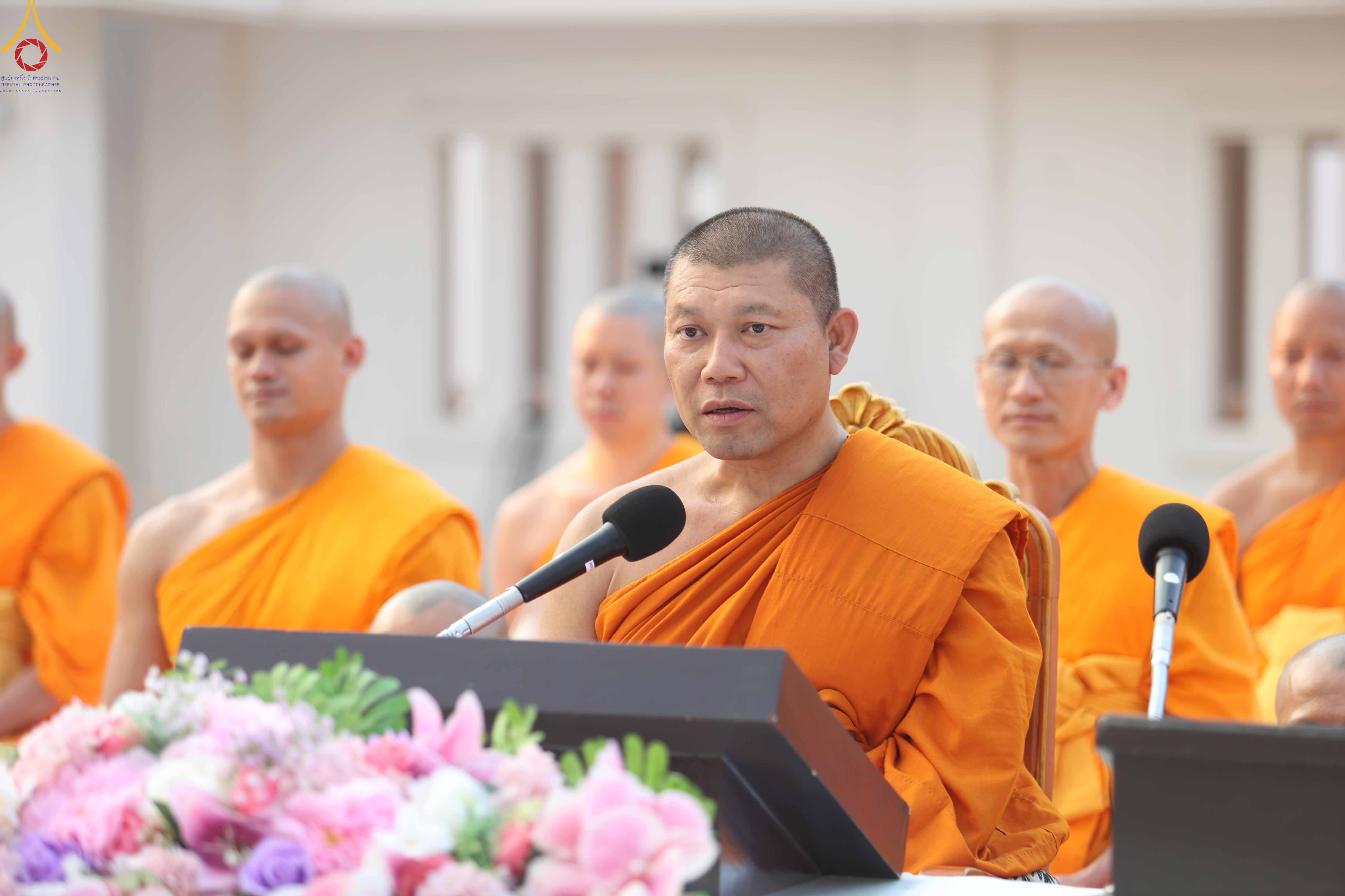 พิธีจุดประทีปบูชาธรรมพระมงคลเทพมุนี (สด จนฺทสโร) พระผู้ปราบมาร ณ วัดโบสถ์บน จังหวัดนนทบุรี
