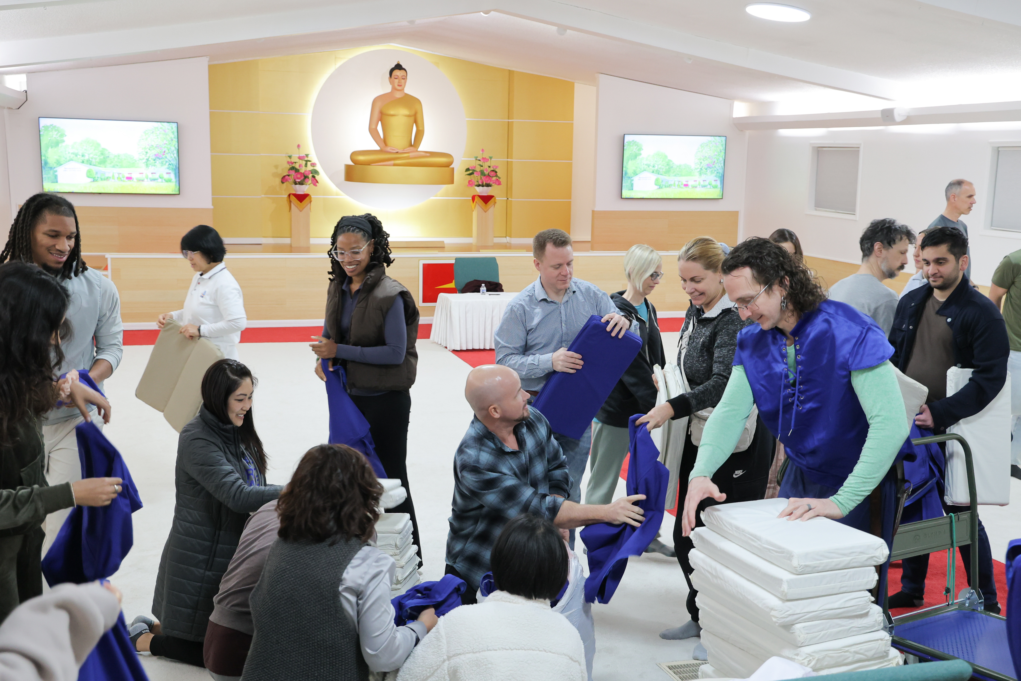 วัดพระธรรมกายจอร์เจีย จัดกิจกรรมนั่งสมาธิสำหรับชาวท้องถิ่น