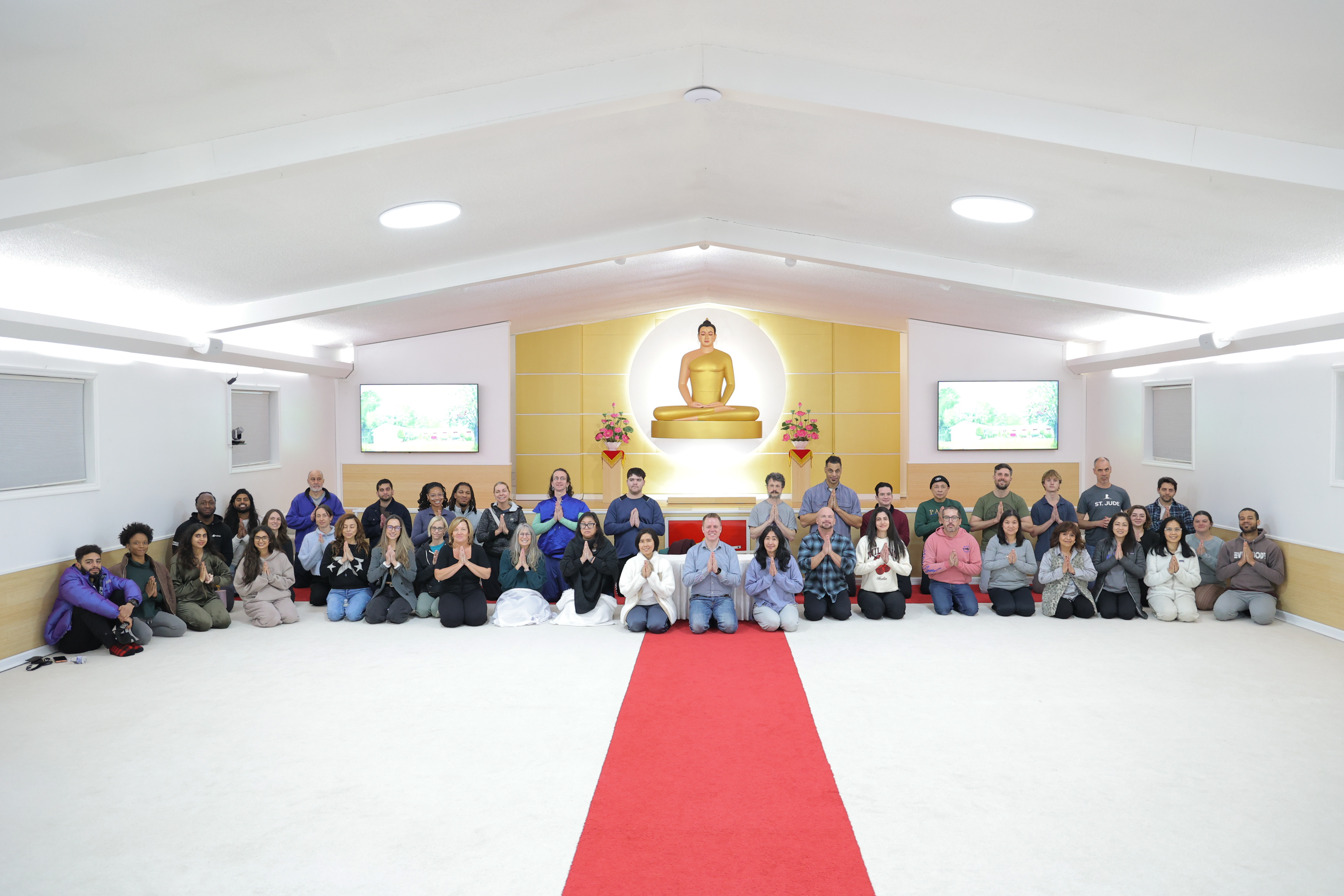 วัดพระธรรมกายจอร์เจีย จัดกิจกรรมนั่งสมาธิสำหรับชาวท้องถิ่น