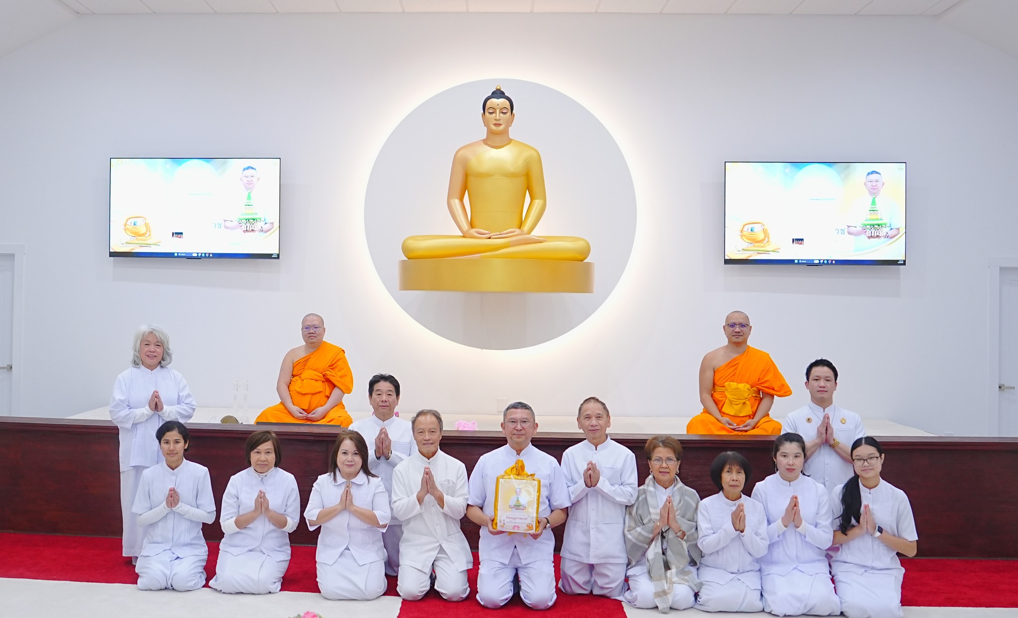 วัดพระธรรมกายเทนเนสซี จัดงานบุญ 117 ปี วันคล้ายวันเกิดของคุณยายอาจารย์