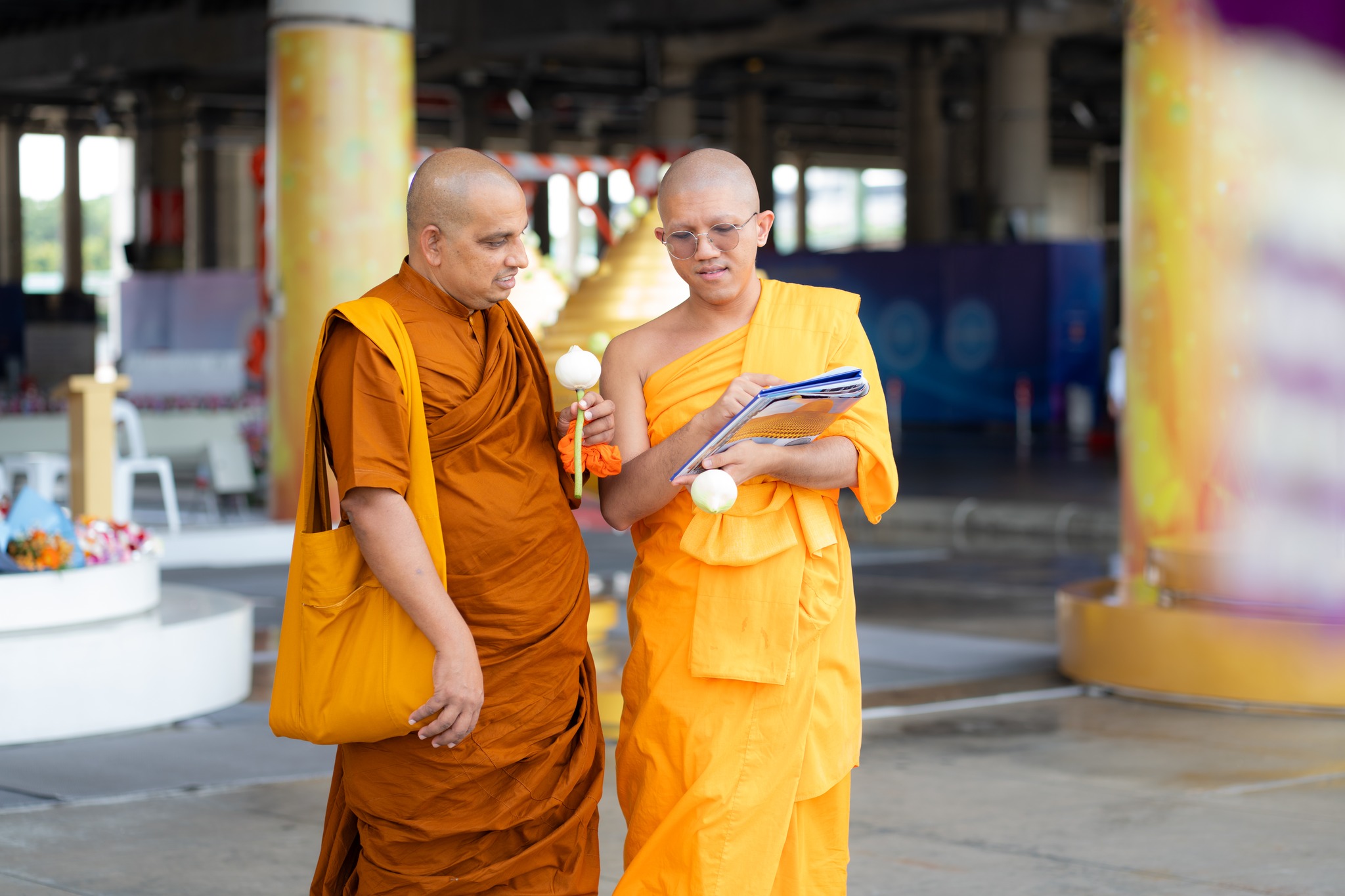 พระอาจารย์จากประเทศศรีลังกา เดินทางมาเยี่ยมชมวัดพระธรรมกาย