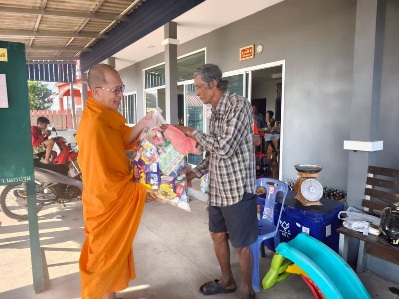 โครงการธรรมยาตรา ปีที่ 14 ส่งมอบอาหารตักบาตรแก่เครือข่าย บวร จ.นครปฐม 29 แห่ง