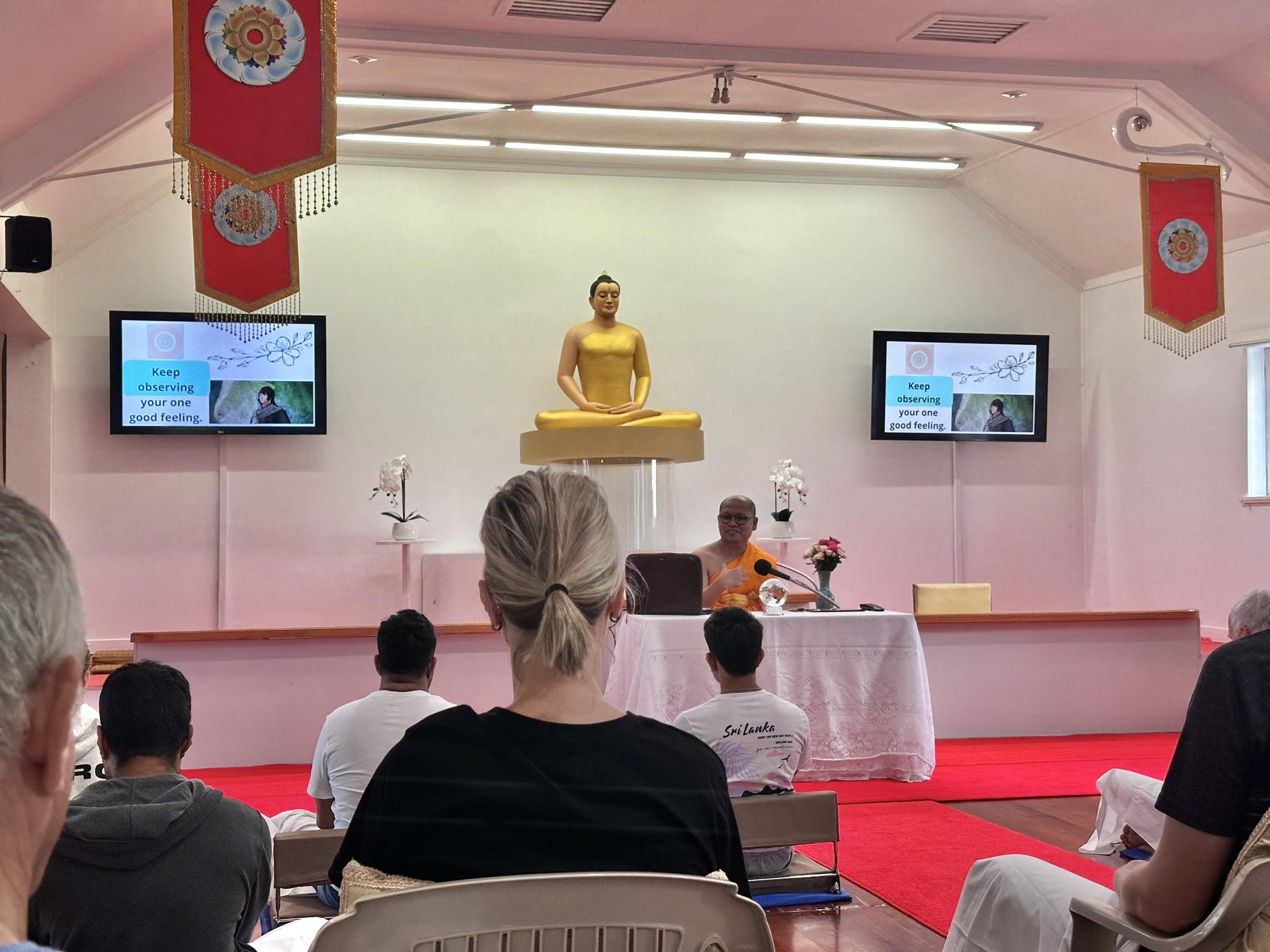 วัดพระธรรมกายโอ๊คแลนด์ จัดสอนสมาธิแก่ชาวท้องถิ่น