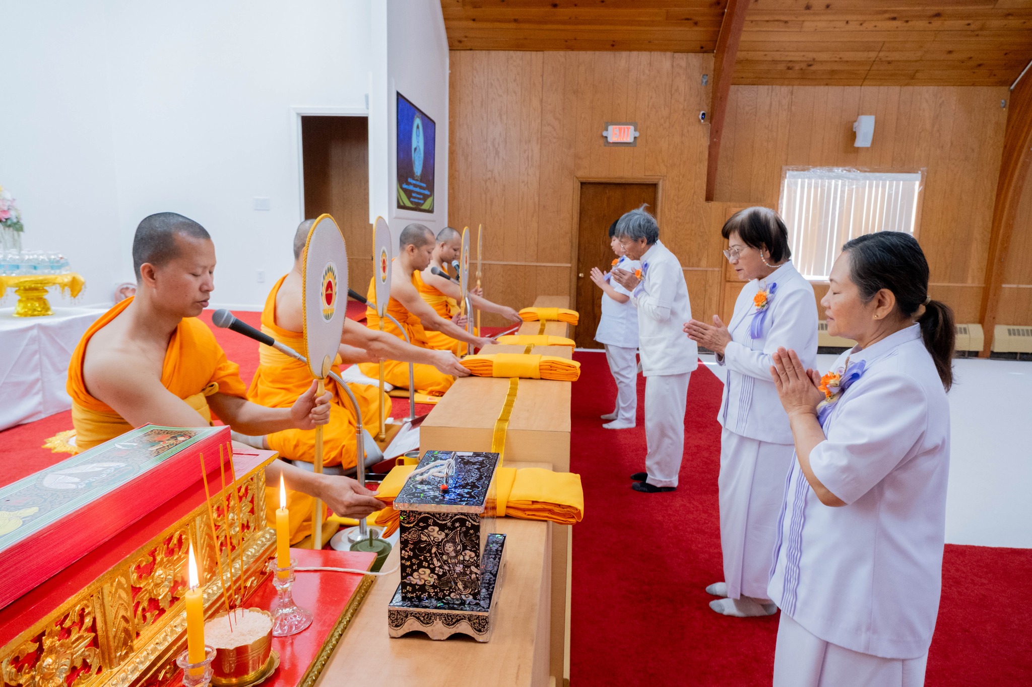 วัดพระธรรมกายมินเนโซตา จัดพิธีบำเพ็ญกุศลทักษิณานุประทาน สตมวาร อุทิศถวายพระพันปีหลวง