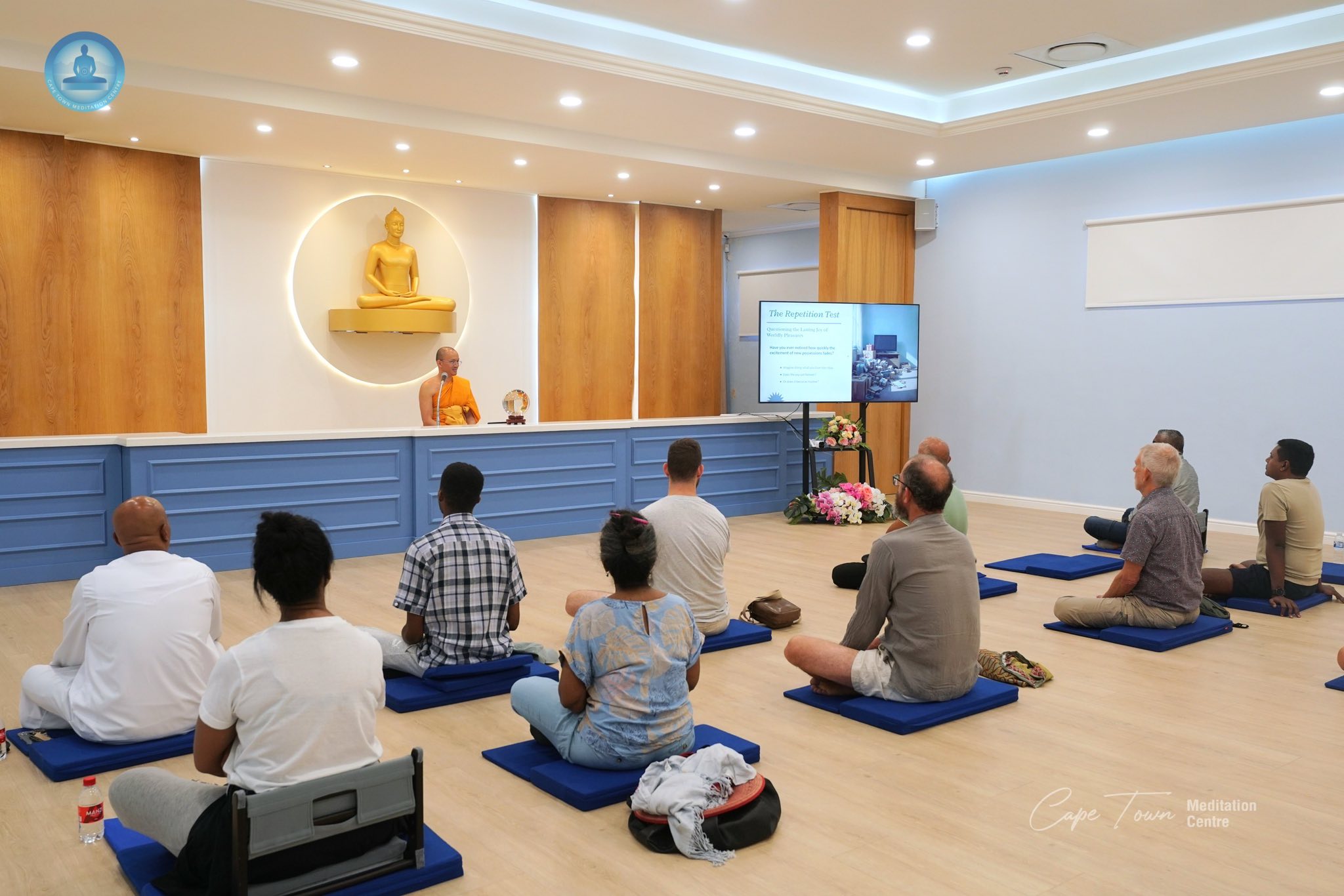 วัดพุทธเคปทาวน์ จัดคลาสสมาธิแก่ชาวท้องถิ่น