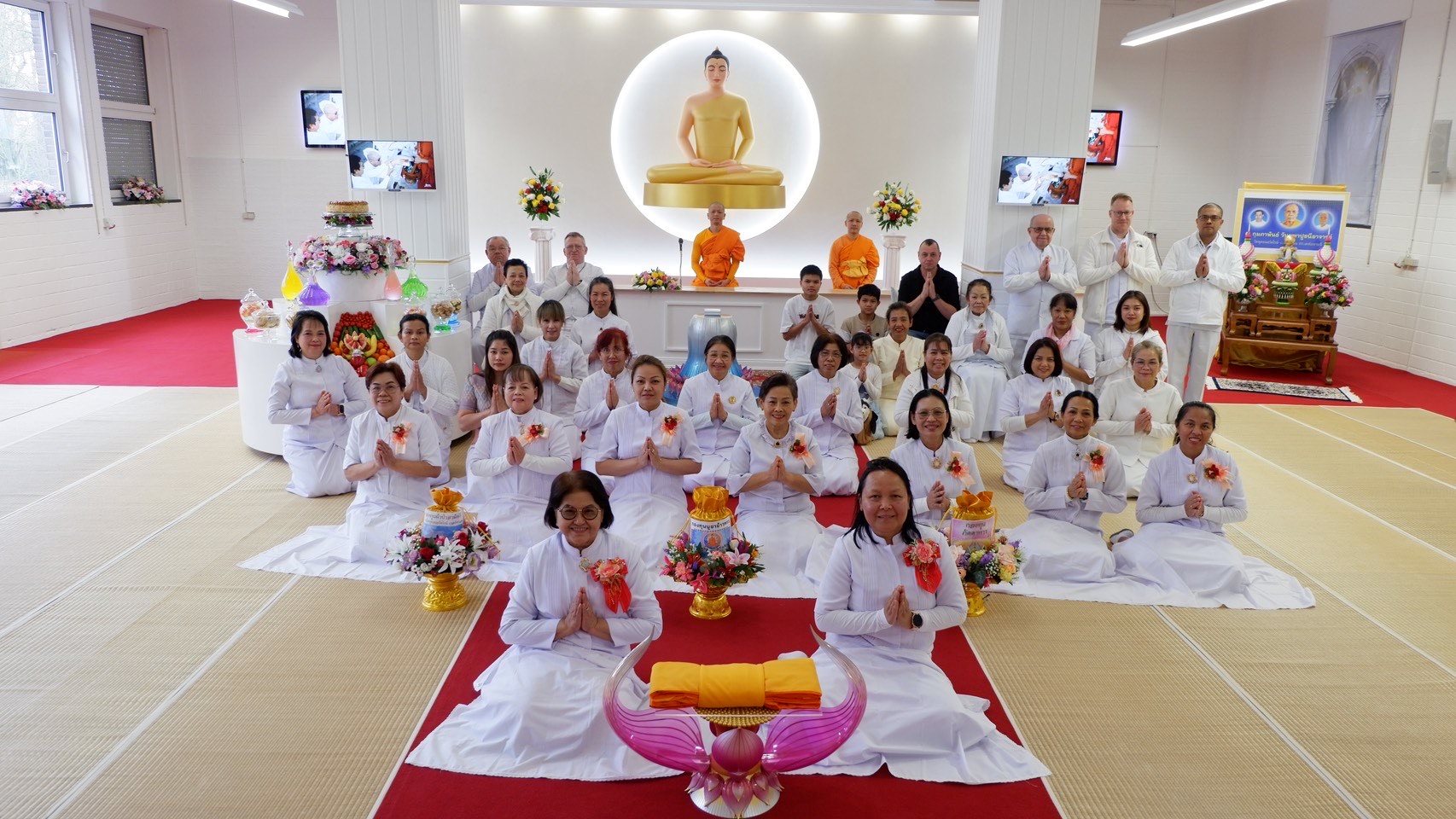 วัดพุทธนอร์ดไรน์ เวสท์ฟาเลน จัดงานบุญบูชาข้าวพระ