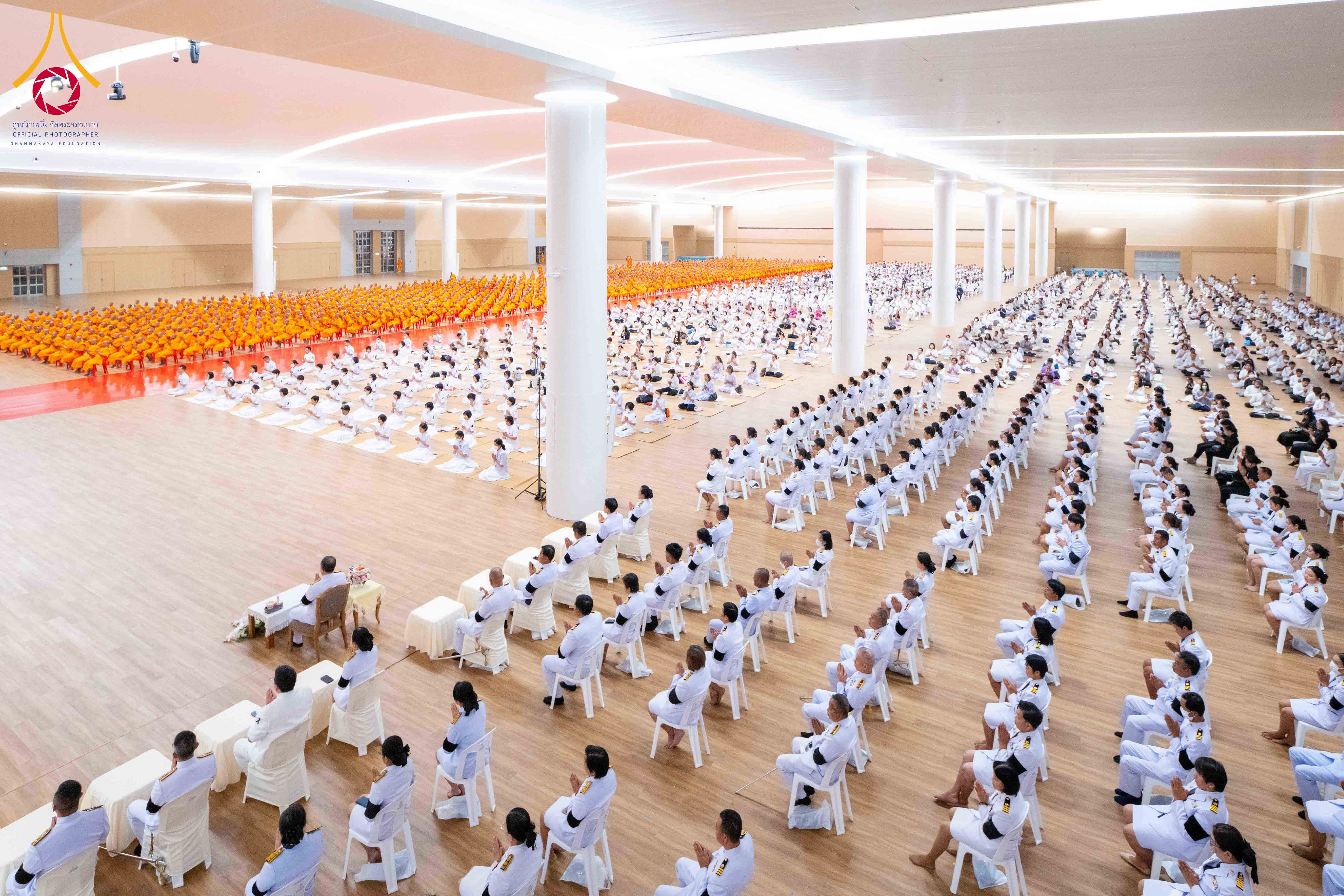 ผู้ว่าราชการจังหวัดปทุมธานี นำพสกนิกรอำเภอคลองหลวงบำเพ็ญกุศล 100 วัน น้อมรำลึกพระมหากรุณาธิคุณพระพันปีหลวง