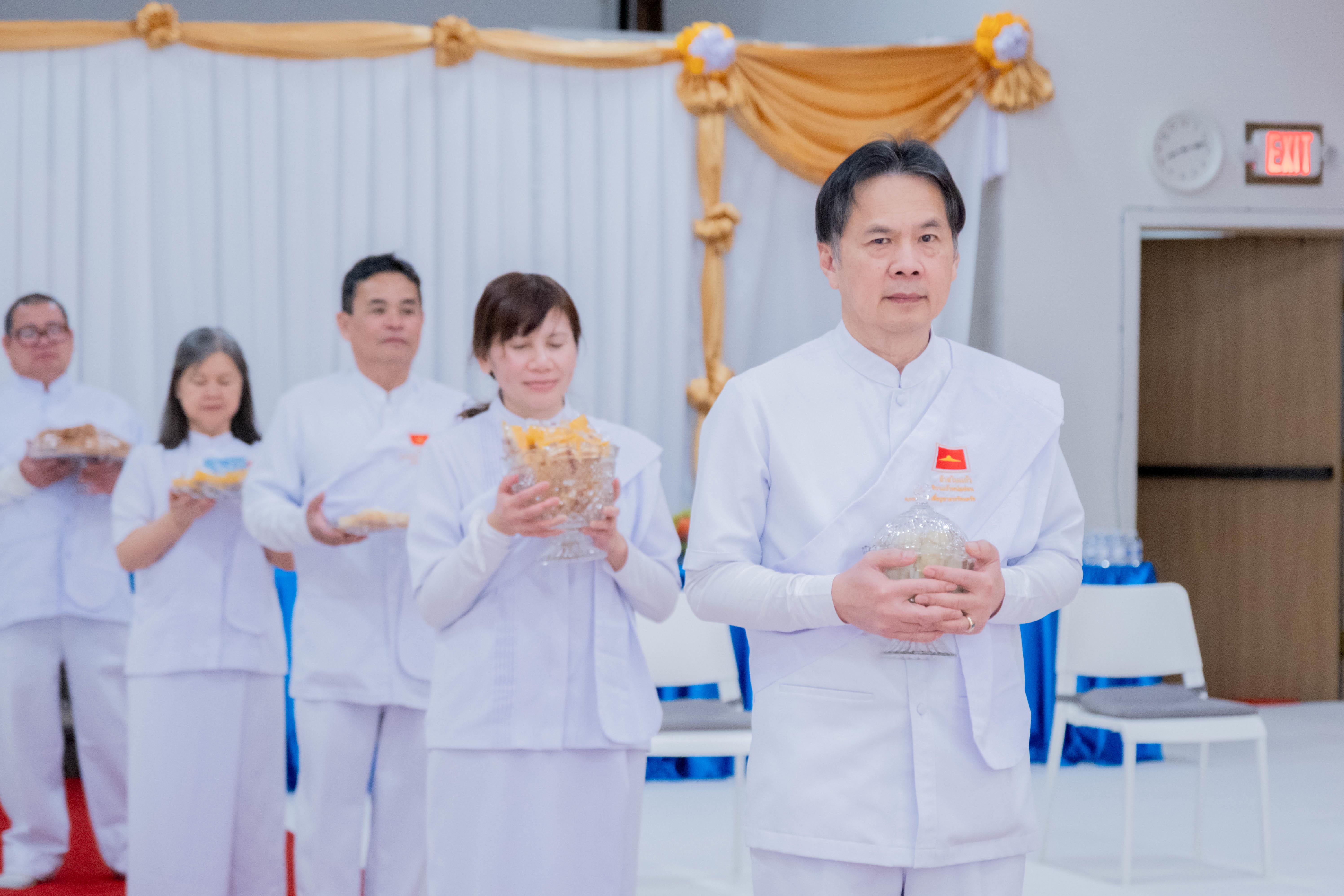 วัดพระธรรมกายมินเนโซตา จัดงานบุญบูชาข้าวพระ