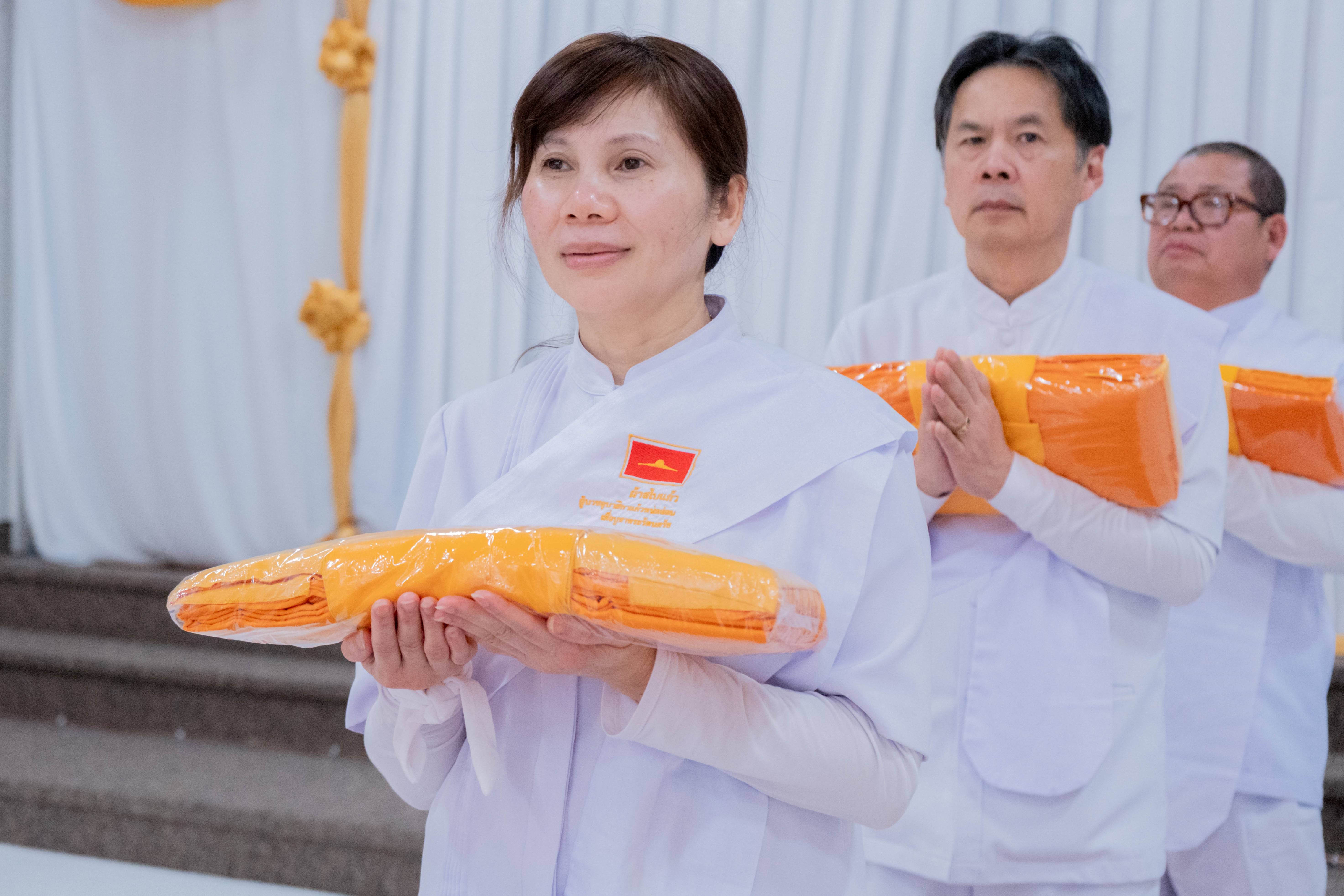 วัดพระธรรมกายมินเนโซตา จัดงานบุญบูชาข้าวพระ