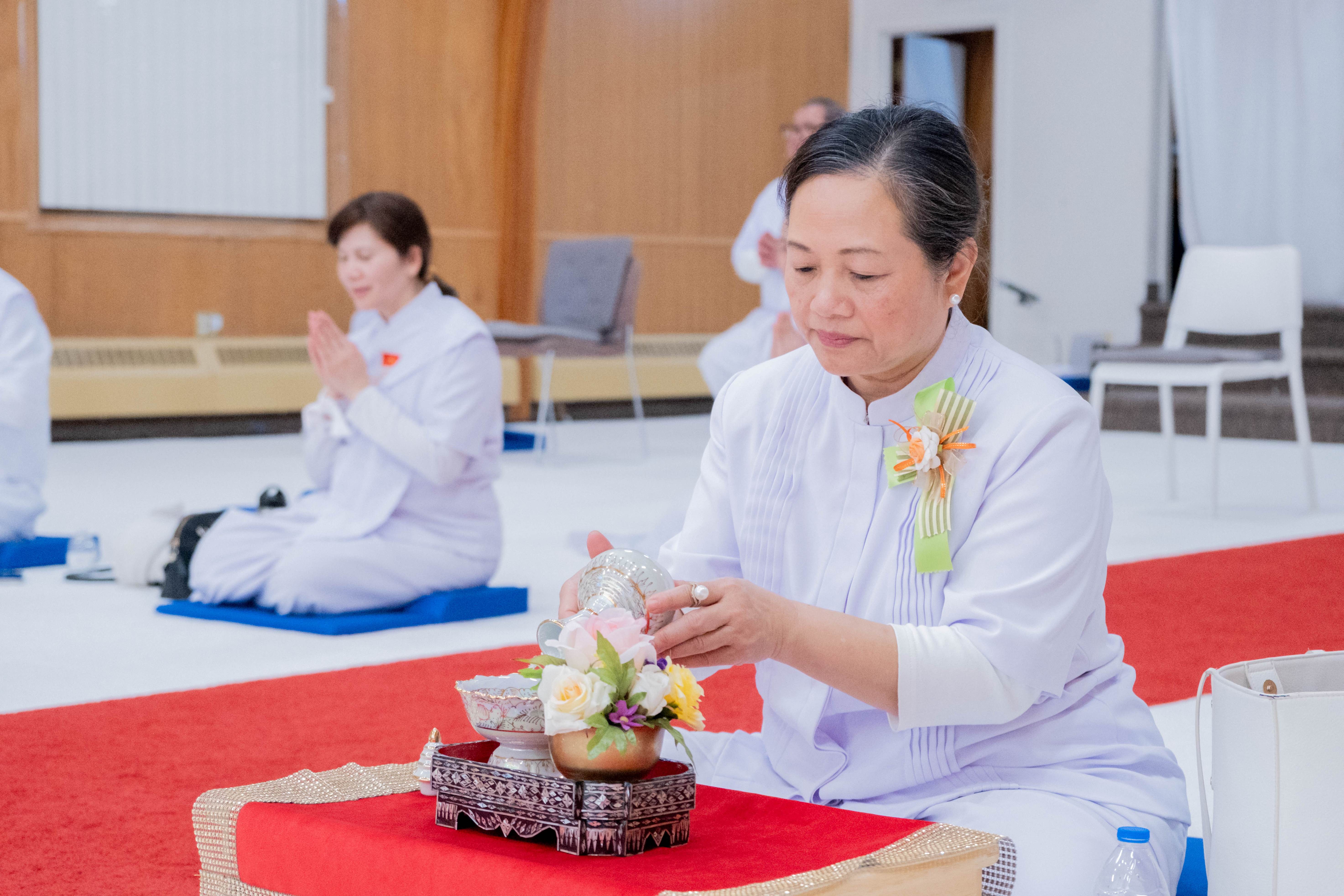 วัดพระธรรมกายมินเนโซตา จัดงานบุญบูชาข้าวพระ