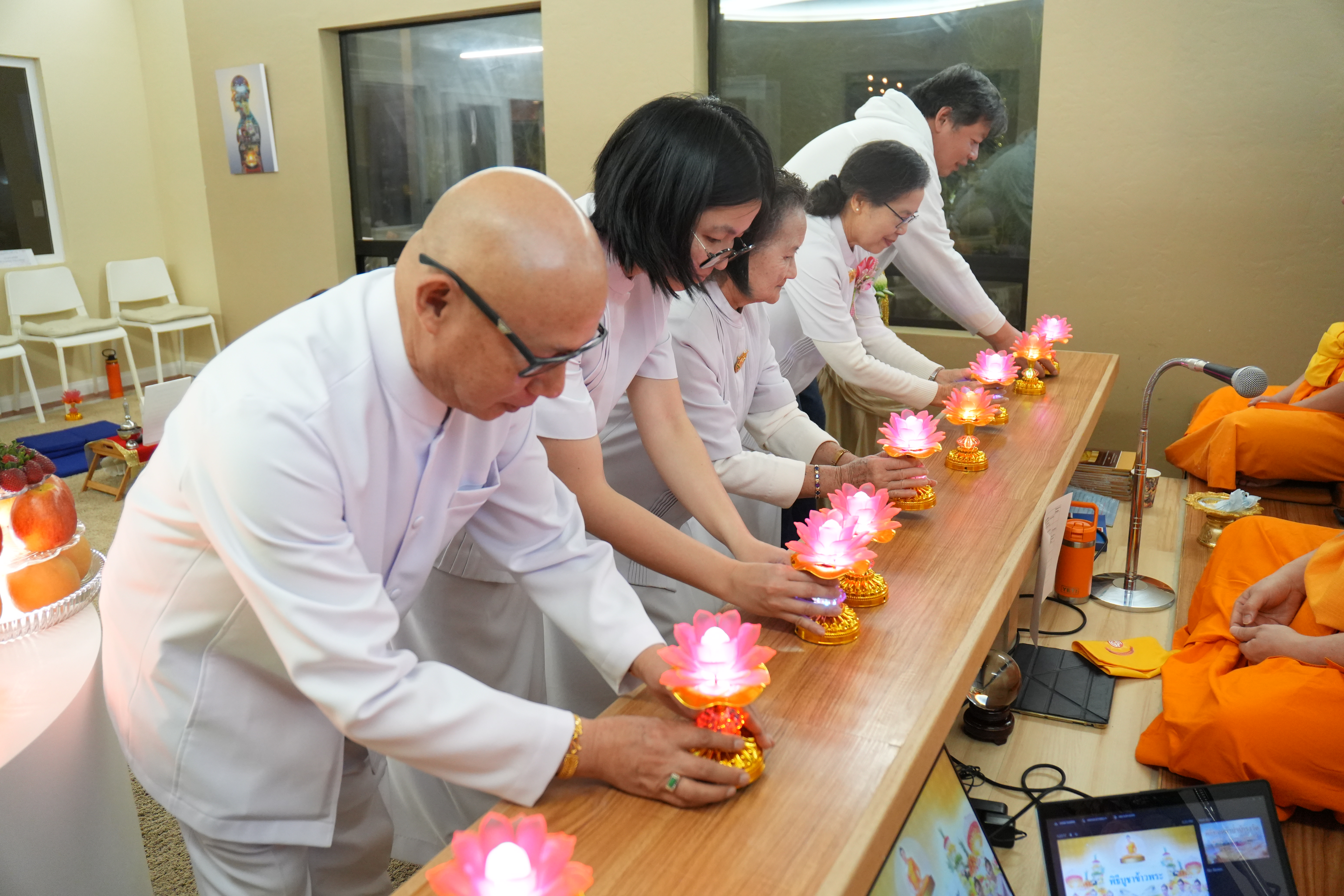 วัดภาวนาซานดิเอโก จัดงานบุญบูชาข้าวพระ