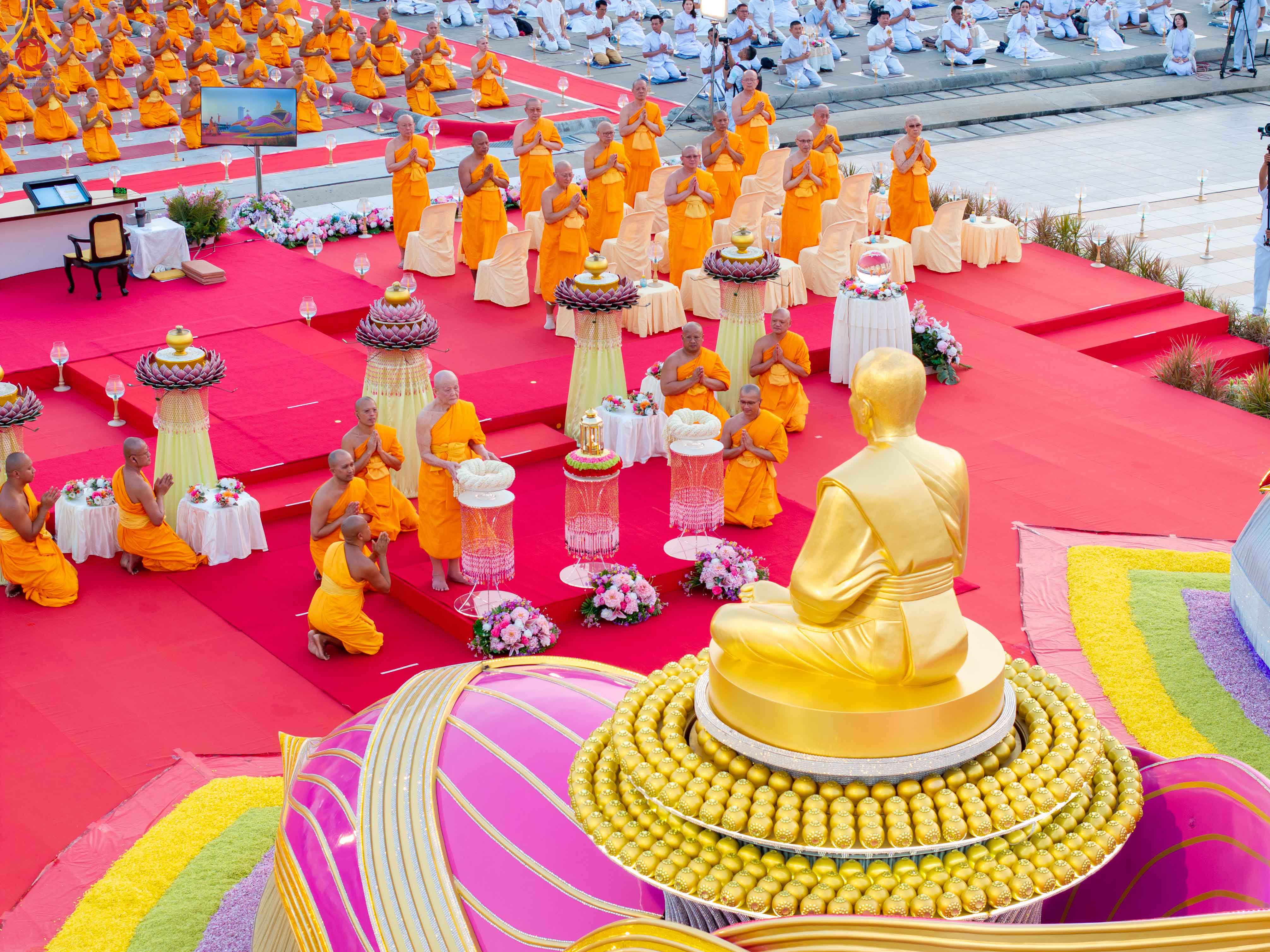 พิธีจุดประทีป ณ อนุสรณ์สถานลำดับที่ 7 สถานที่ขยายวิชชาธรรมกาย วัดพระธรรมกาย
