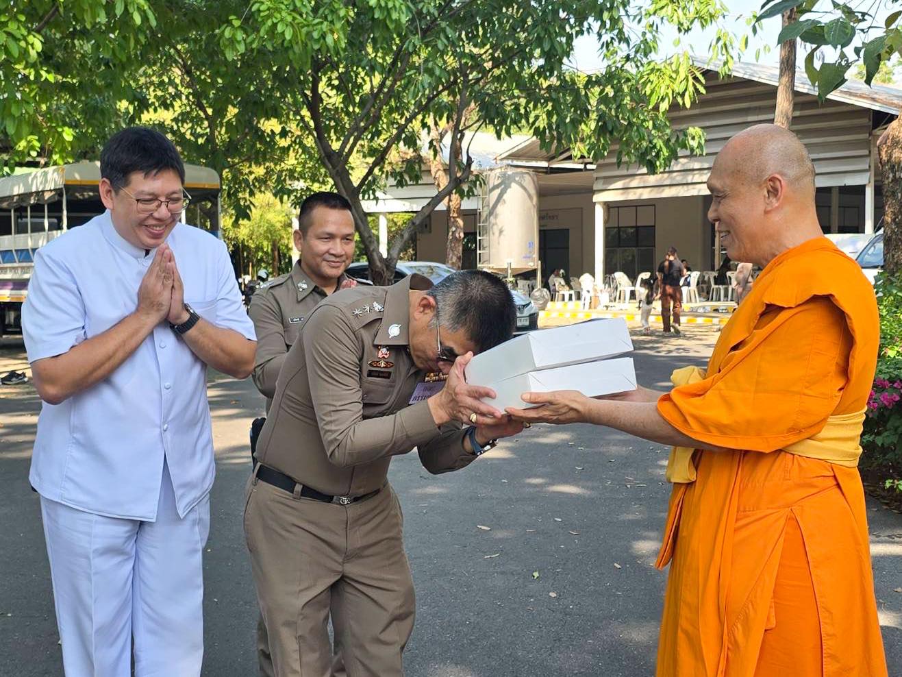 วัดพระธรรมกาย มูลนิธิธรรมกาย ร่วมสนับสนุนภารกิจการจัดการศึกษาคัดเลือกครูตำรวจตระเวนชายแดน