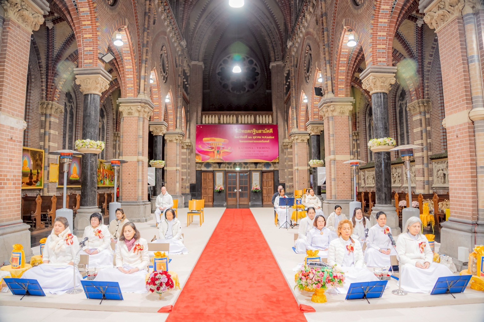 วัดพระธรรมกายเนเธอร์แลนด์ จัดงานบุญบูชาข้าวพระ