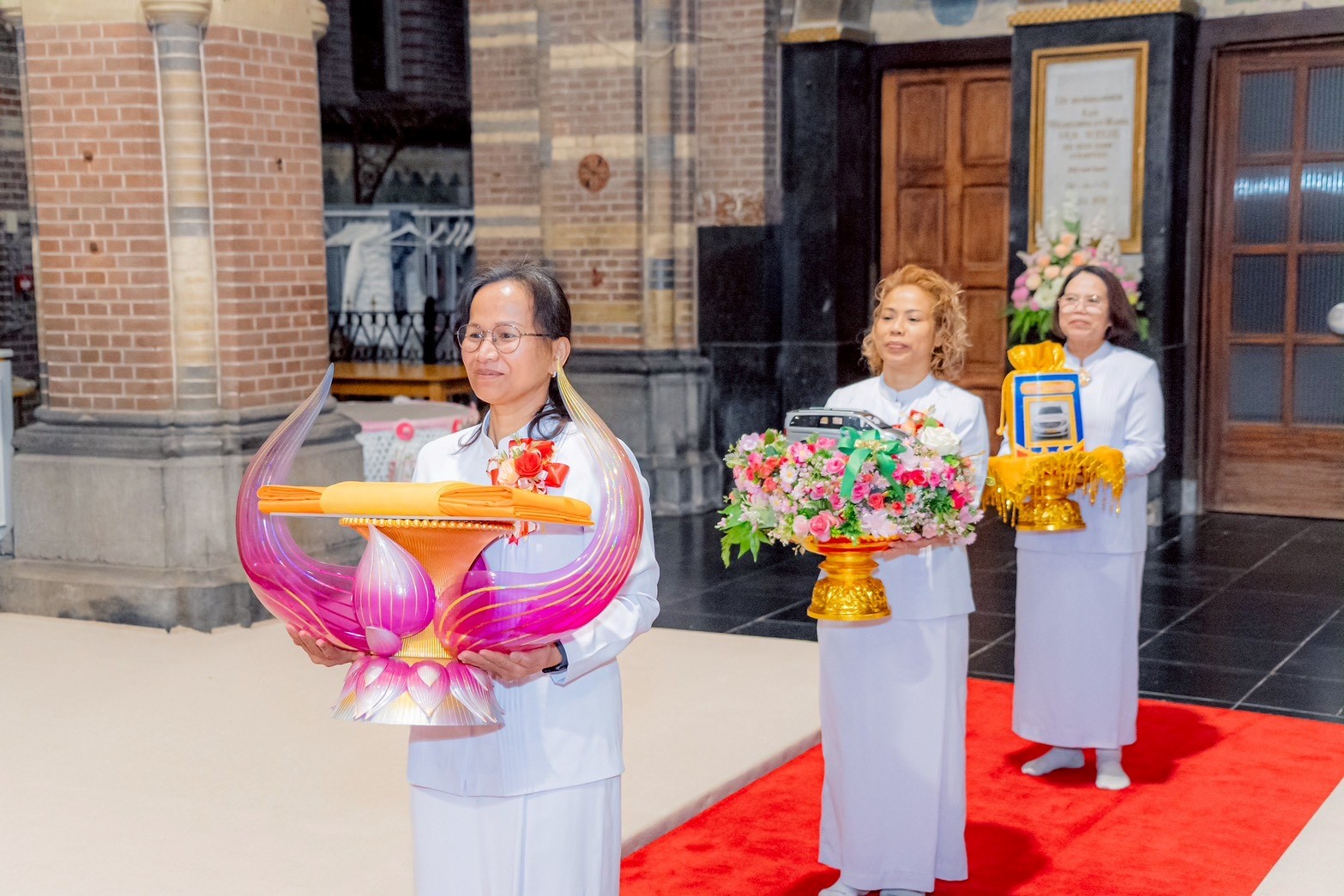 วัดพระธรรมกายเนเธอร์แลนด์ จัดงานบุญบูชาข้าวพระ