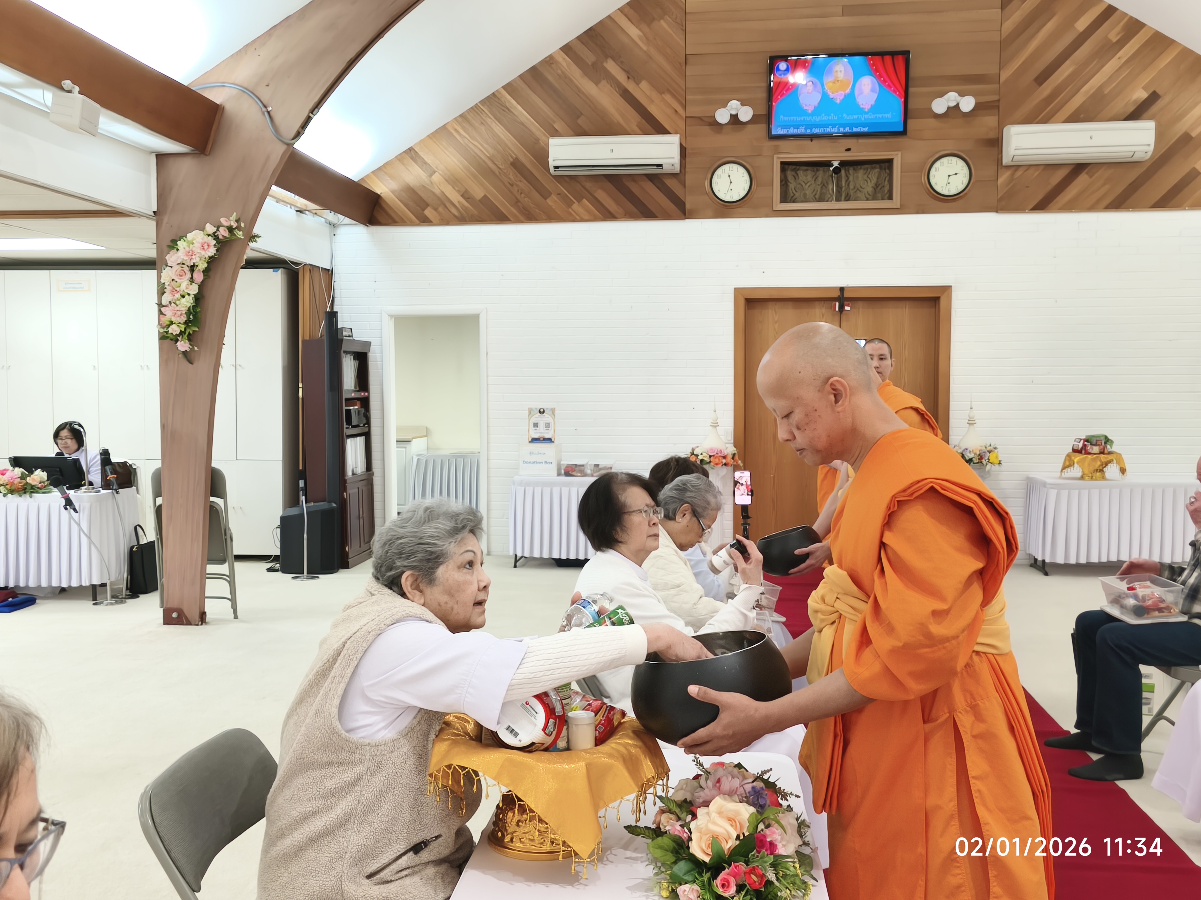วัดพระธรรมกายซีแอตเติล จัดพิธีสวดธรรมนิยามอุทิศถวายแด่มหาปูชนียาจารย์