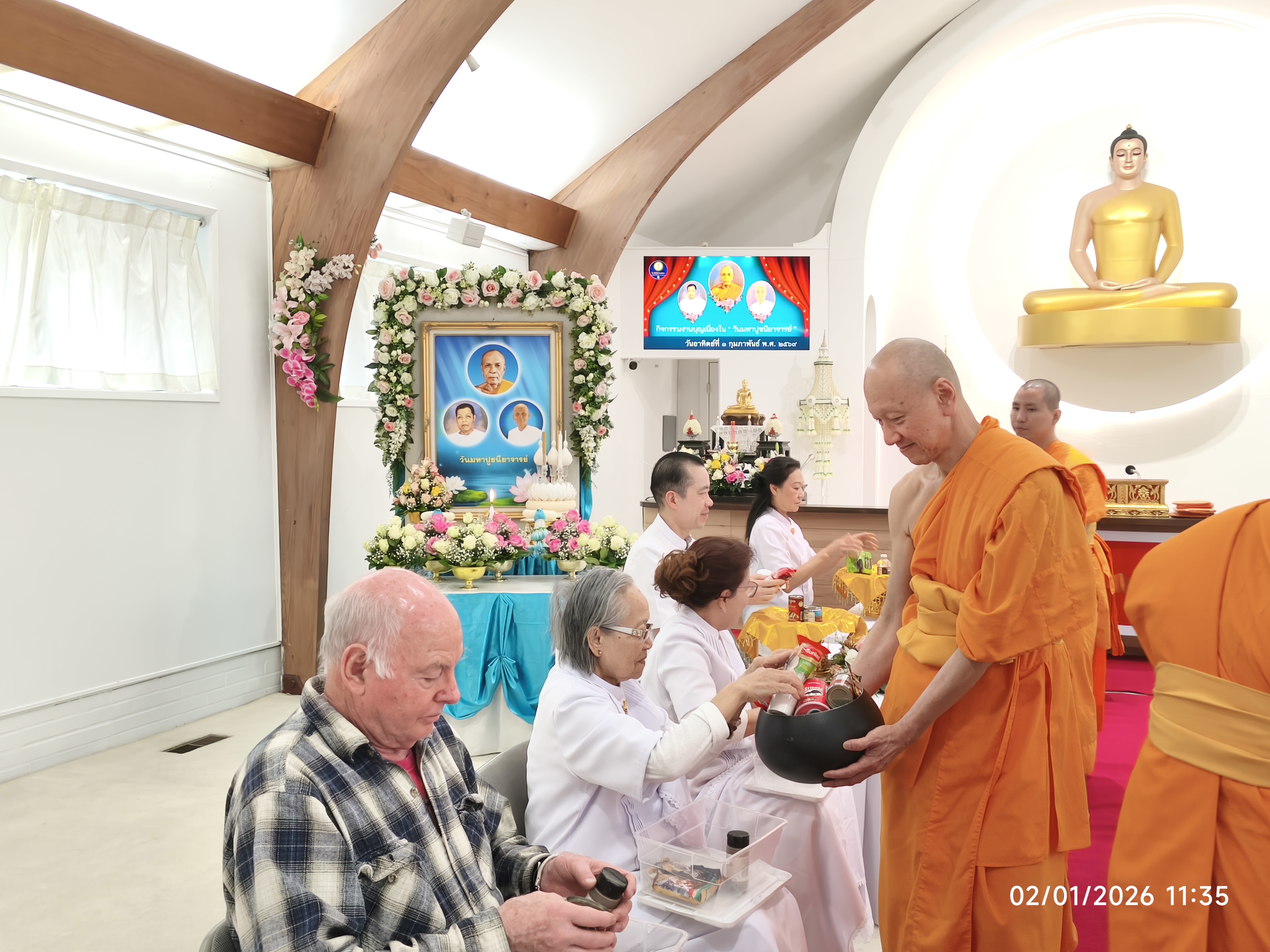 วัดพระธรรมกายซีแอตเติล จัดพิธีสวดธรรมนิยามอุทิศถวายแด่มหาปูชนียาจารย์