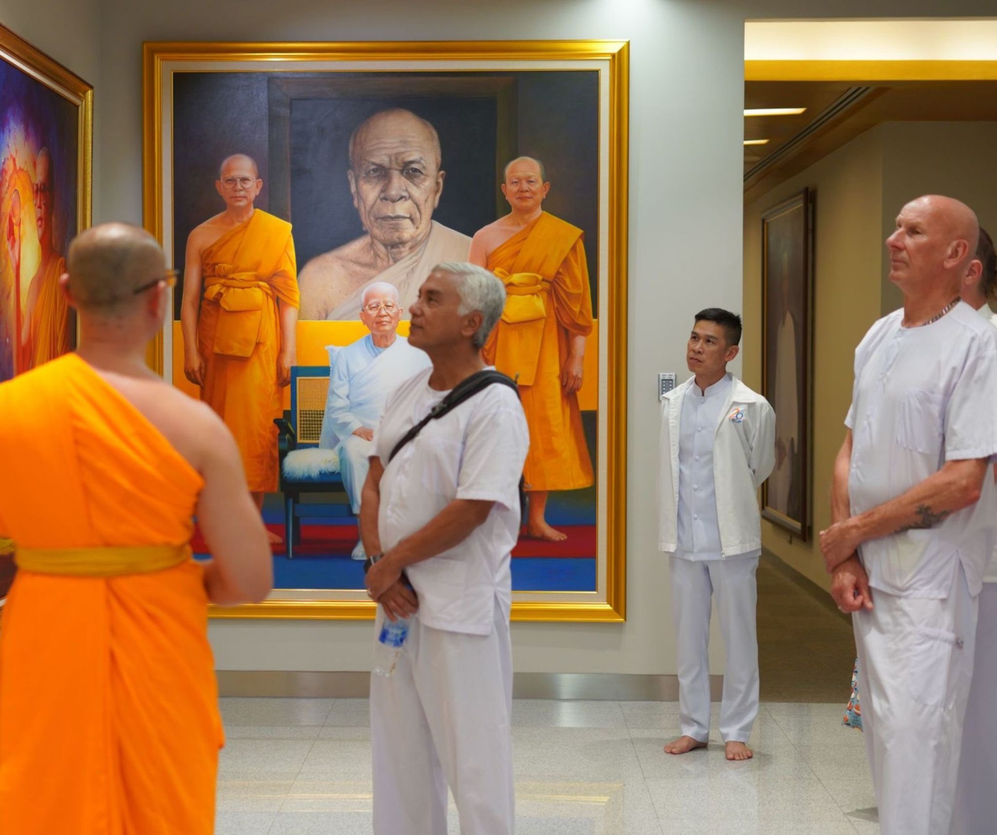 ชาวต่างชาติ เข้าร่วมพิธีจุดประทีป ณ วัดพระธรรมกาย