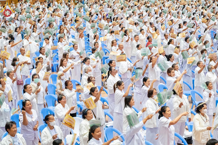 งานสัมมนาผู้นำบุญเตรียมงานถวายมหาสังฆทาน 40,000 วัดทั่วประเทศ ณ เวิลด์พีชเขาใหญ่ จังหวัดนครราชสีมา