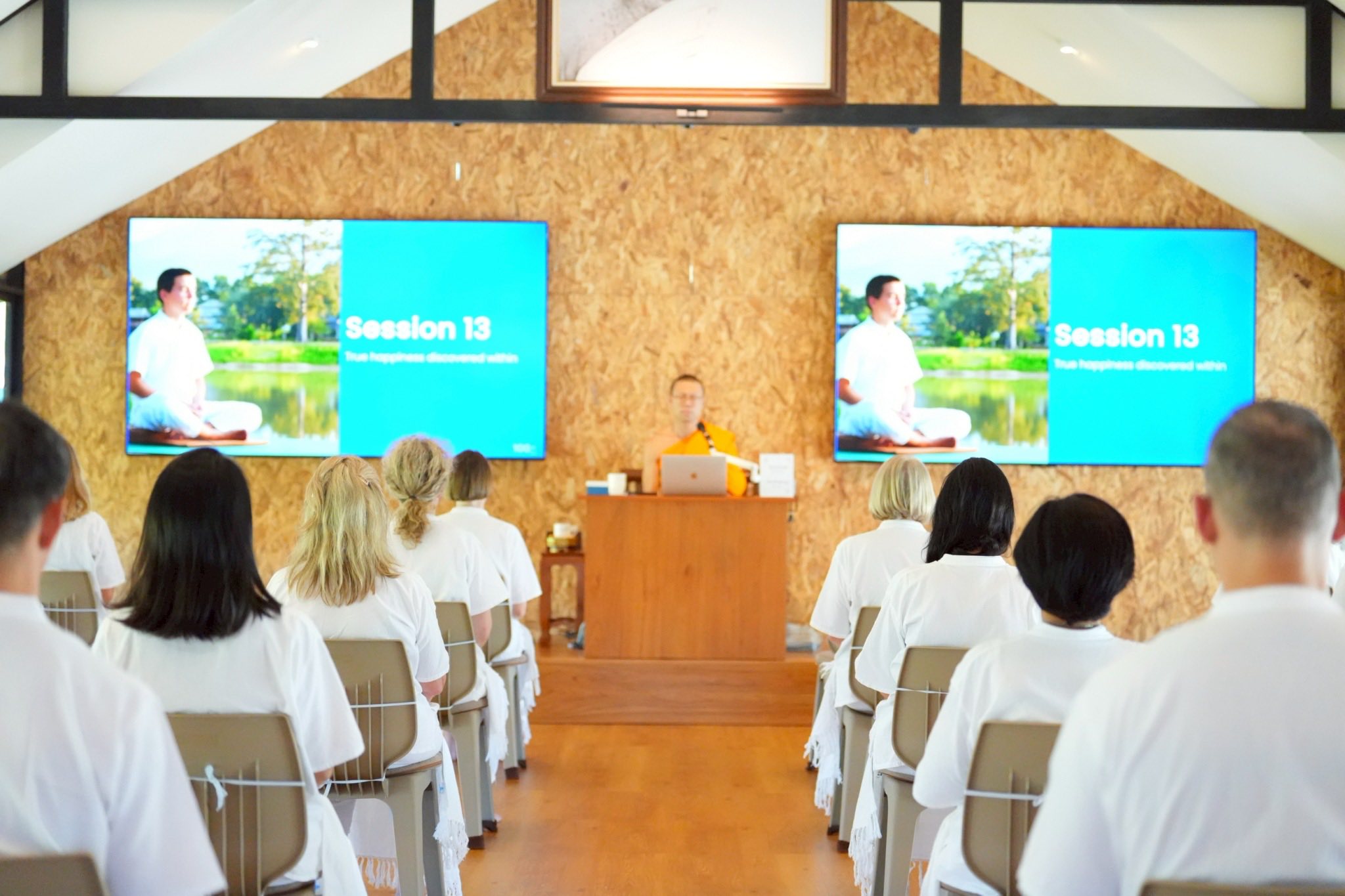 ศูนย์ปฏิบัติธรรมนานาชาติปาย จัดโครงการปฏิบัติธรรมชาวต่างชาติ รุ่นที่ 34