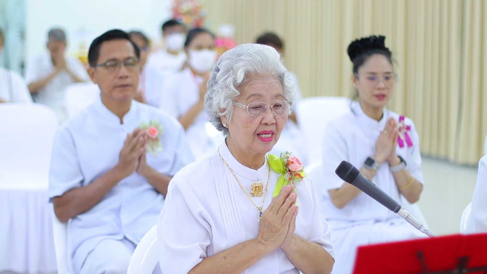ศูนย์ปฏิบัติธรรมน้ำใสใจสว่าง จัดพิธีทอดผ้าป่าสร้างโรงครัวและหอฉันคุณยายอาจารย์ฯ