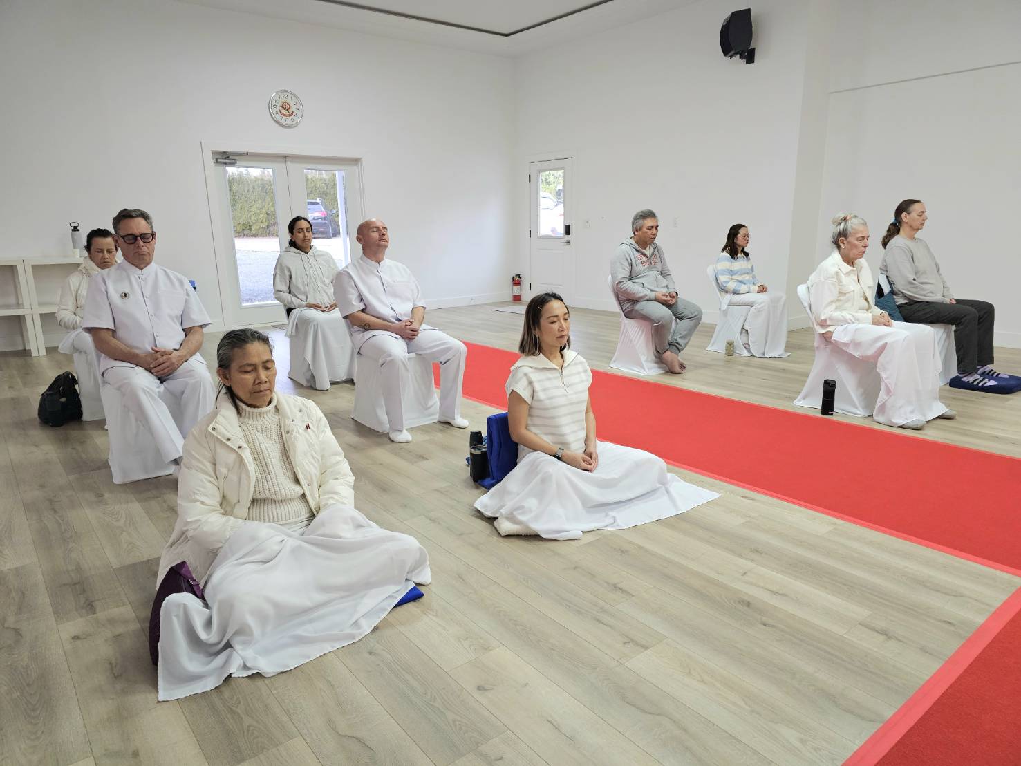 วัดพระธรรมกายแวนคูเวอร์ จัดกิจกรรมฝึกนั่งสมาธิให้กับชาวท้องถิ่น