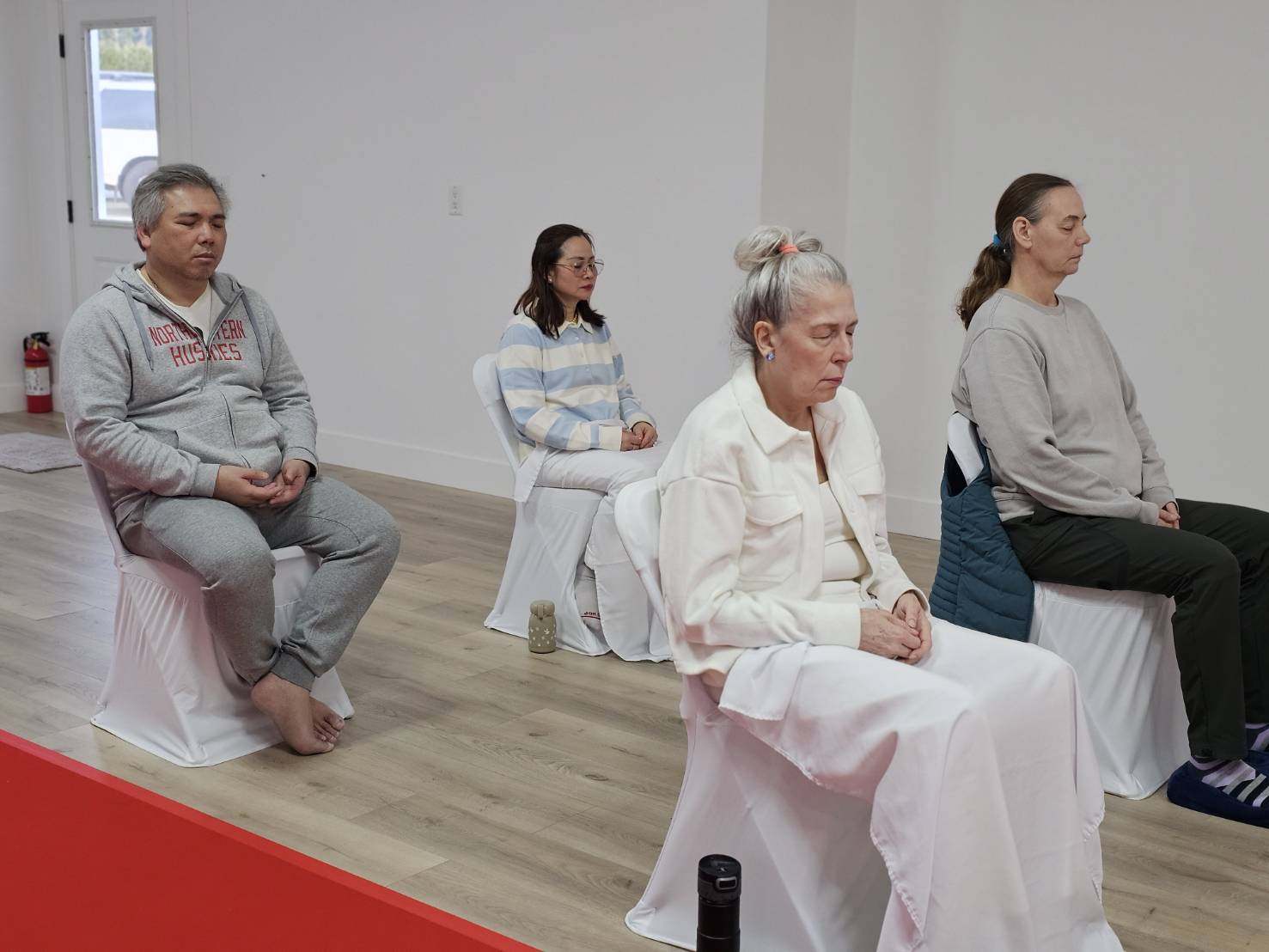 วัดพระธรรมกายแวนคูเวอร์ จัดกิจกรรมฝึกนั่งสมาธิให้กับชาวท้องถิ่น