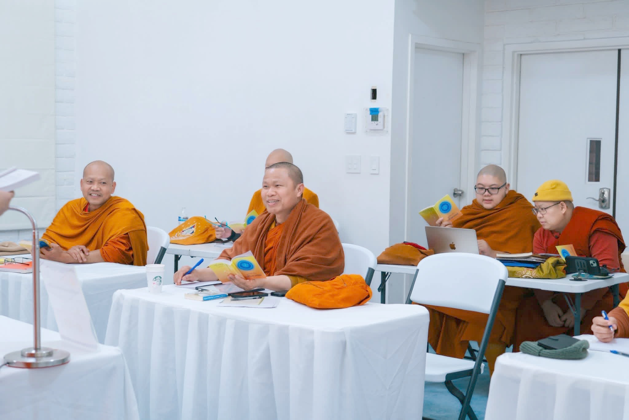 พิธีเปิดการเรียนบาลีสัญจร ประจำเดือนครั้งที่ 6 ณ วัดพระธรรมกายแคลิฟอร์เนีย