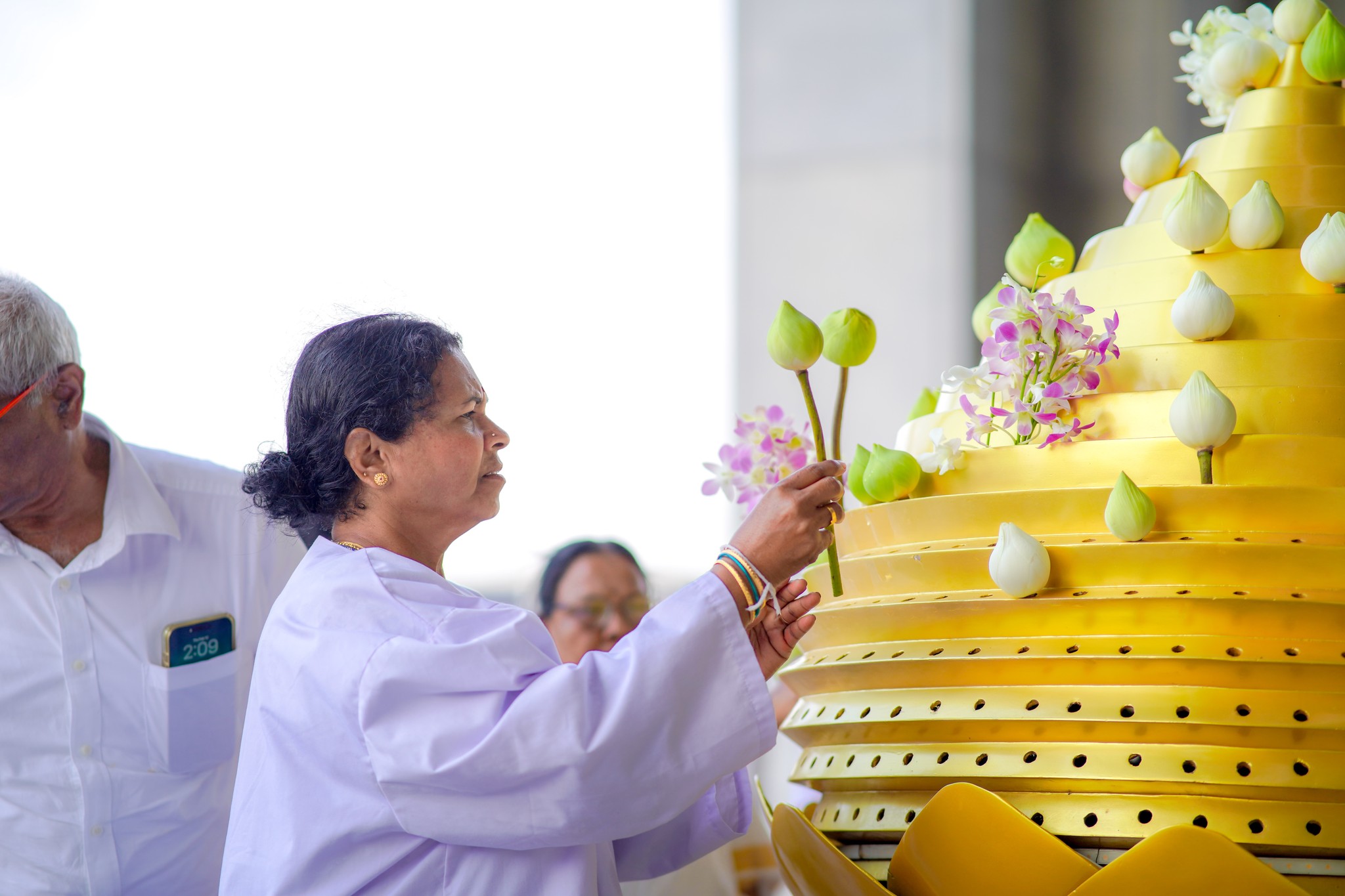 คณะชาวอินเดีย เดินทางมาเยี่ยมชมวัดพระธรรมกาย