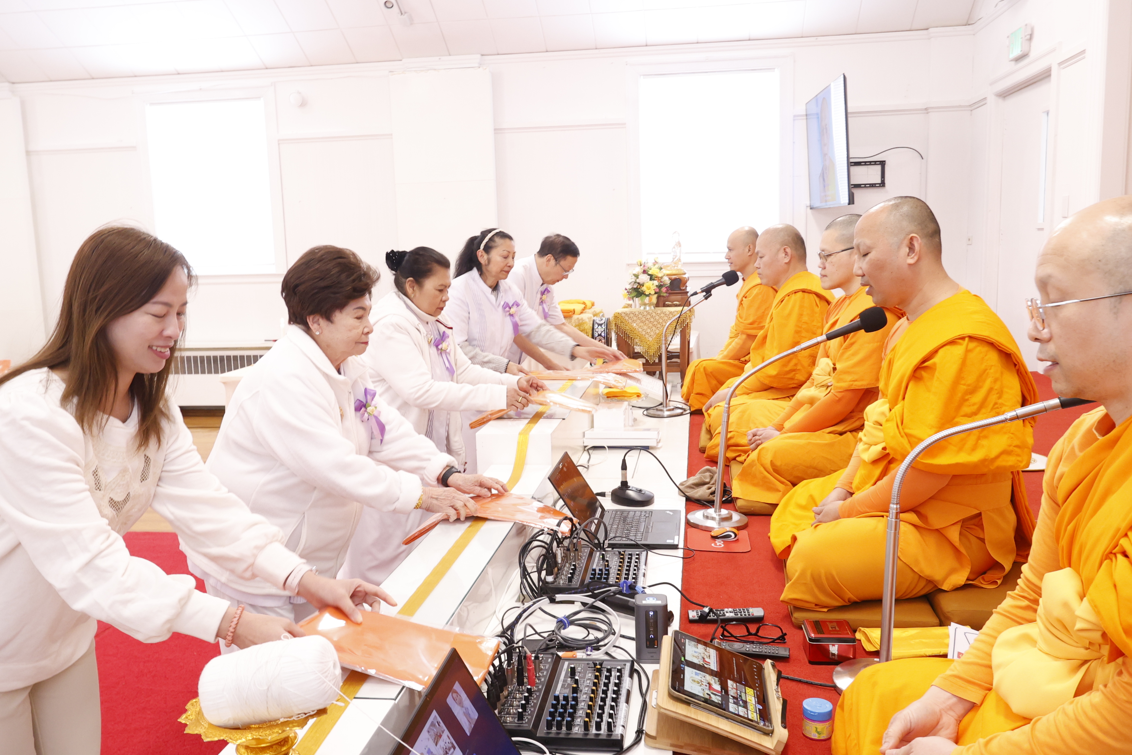 วัดพระธรรมกายบอสตัน จัดงานบุญวันอาทิตย์