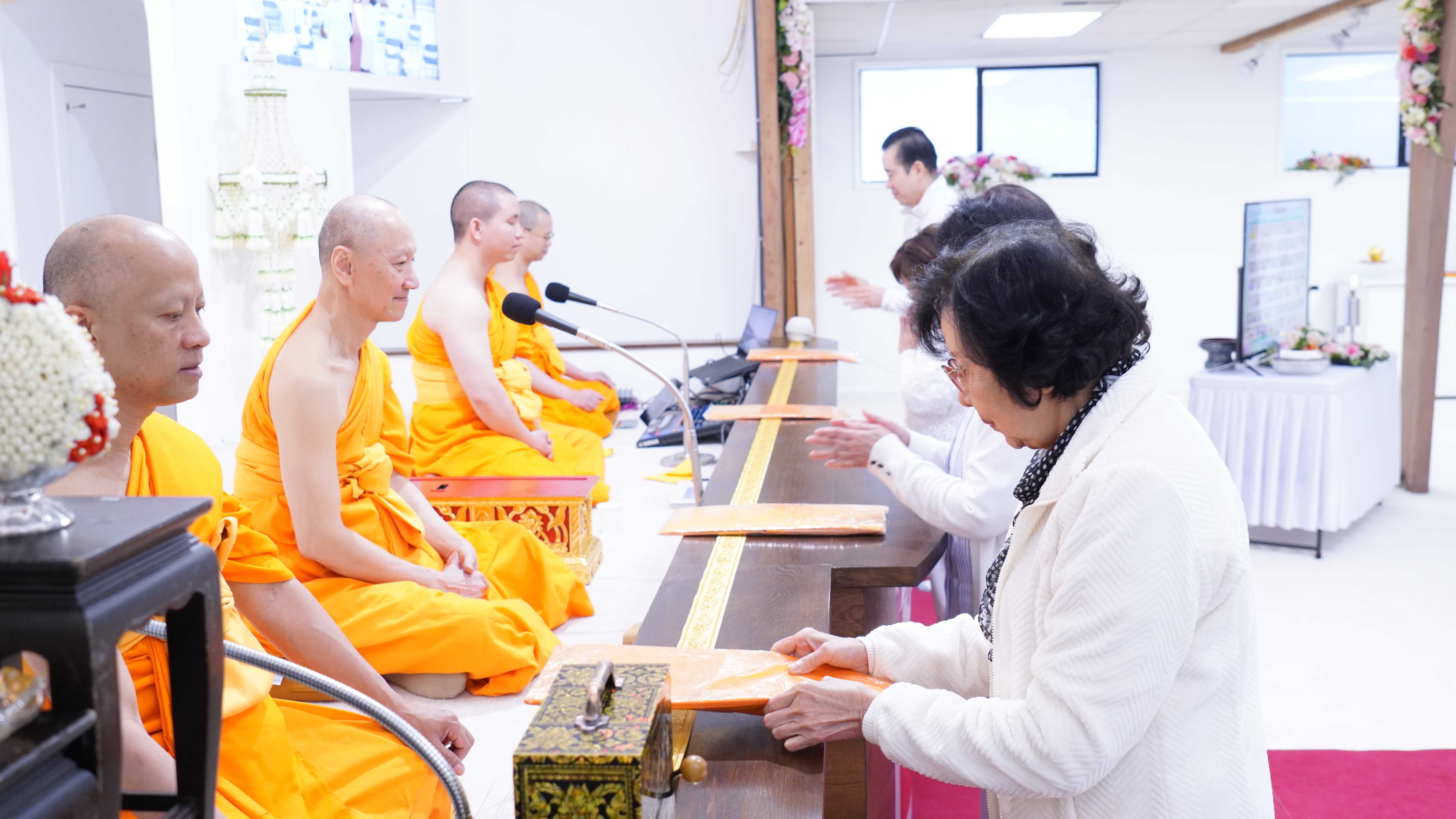 วัดพระธรรมกายซีแอตเติล จัดงานบุญวันอาทิตย์
