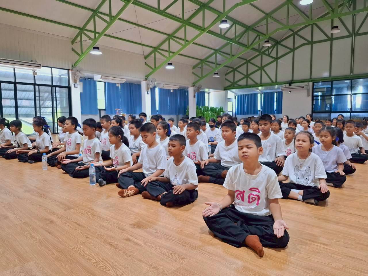 โครงการอบรมคุณธรรมโรงเรียนวัดทางกลาง(ประชาสามัคคีอุปถัมภ์)