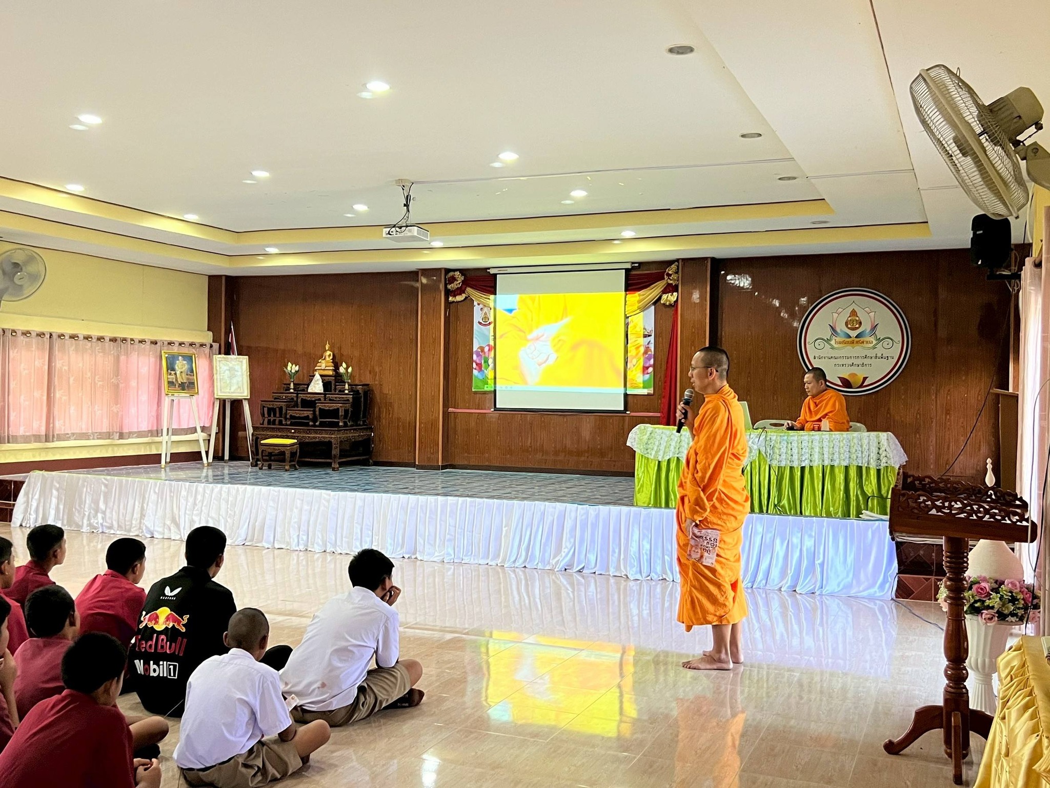 บรรยากาศชวนบวชสามเณรภาคฤดูร้อน โรงเรียนบ้านใหม่สามัคคี จ.ลพบุรี