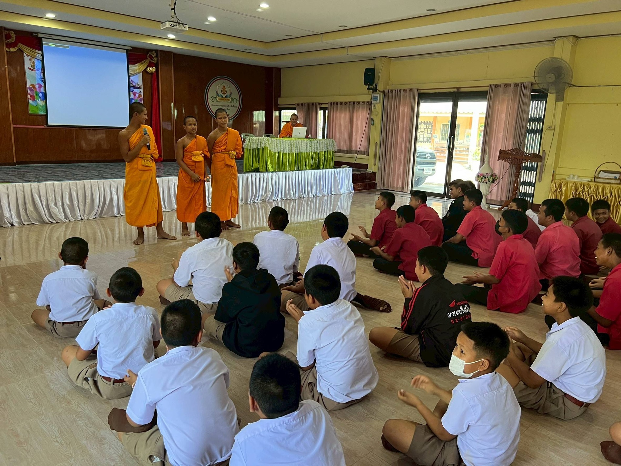 บรรยากาศชวนบวชสามเณรภาคฤดูร้อน โรงเรียนบ้านใหม่สามัคคี จ.ลพบุรี