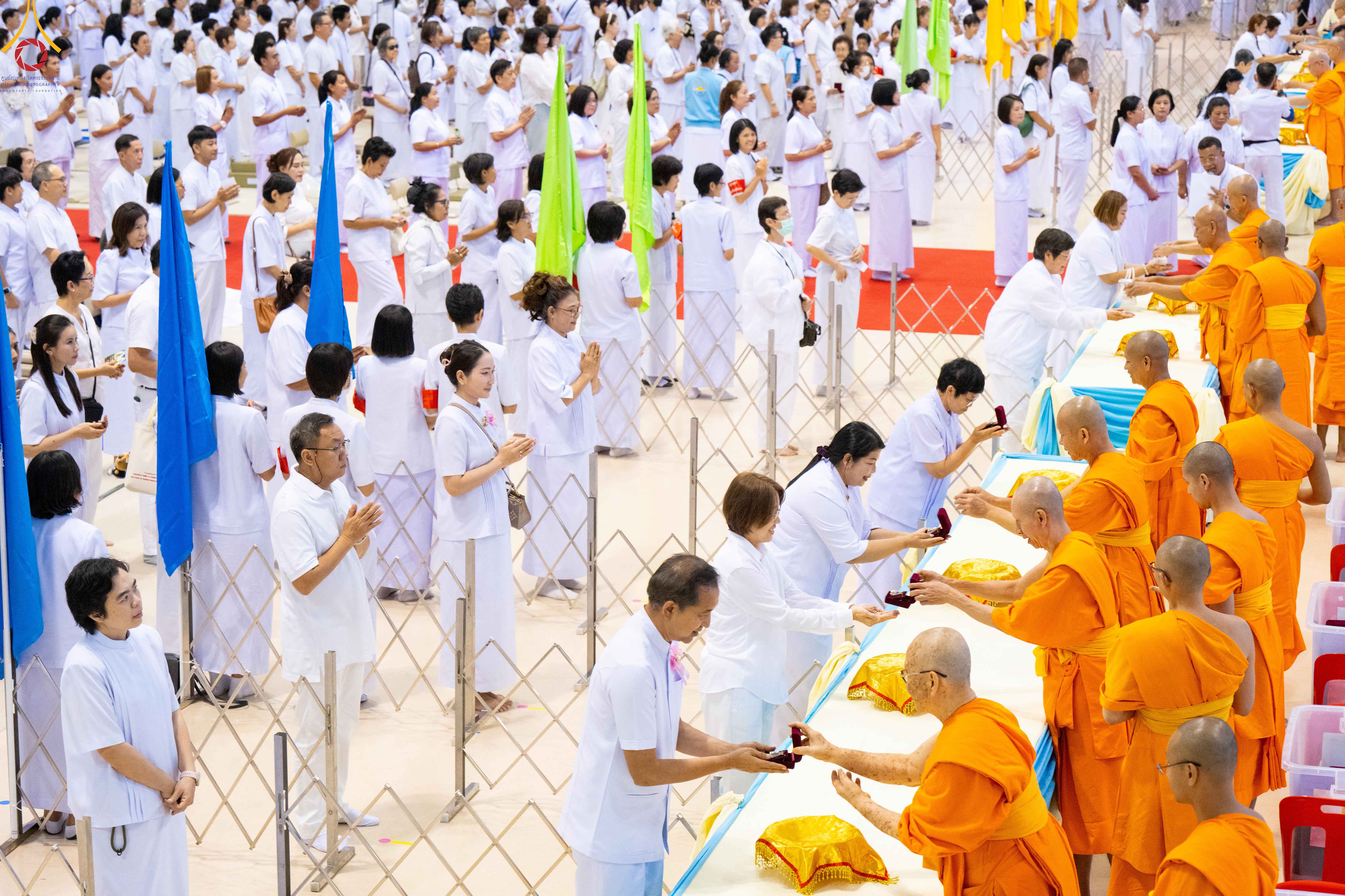 วัดพระธรรมกาย จัดพิธีบูชาข้าวพระ
