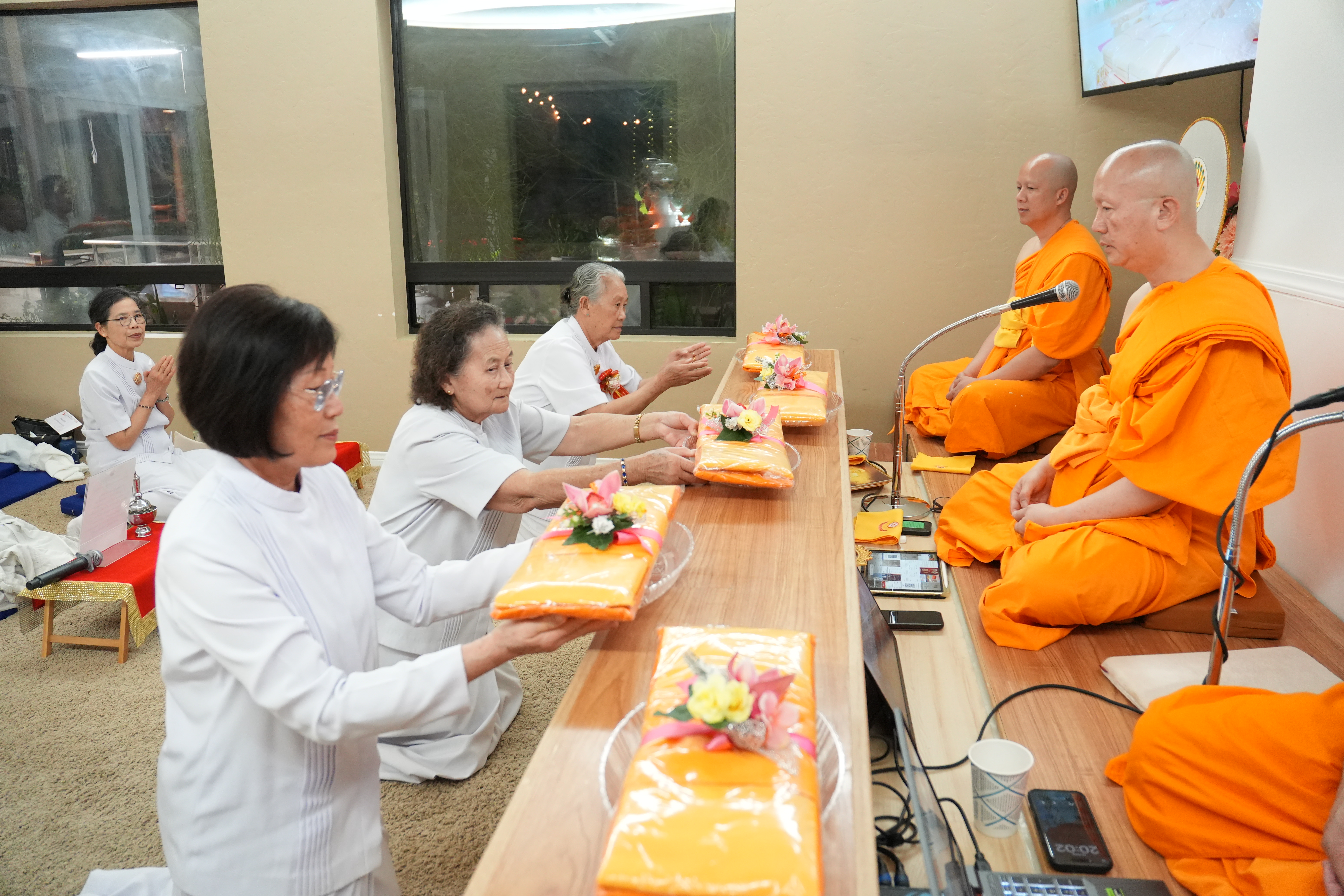 วัดภาวนาซานดิเอโก จัดงานบุญบูชาข้าวพระ