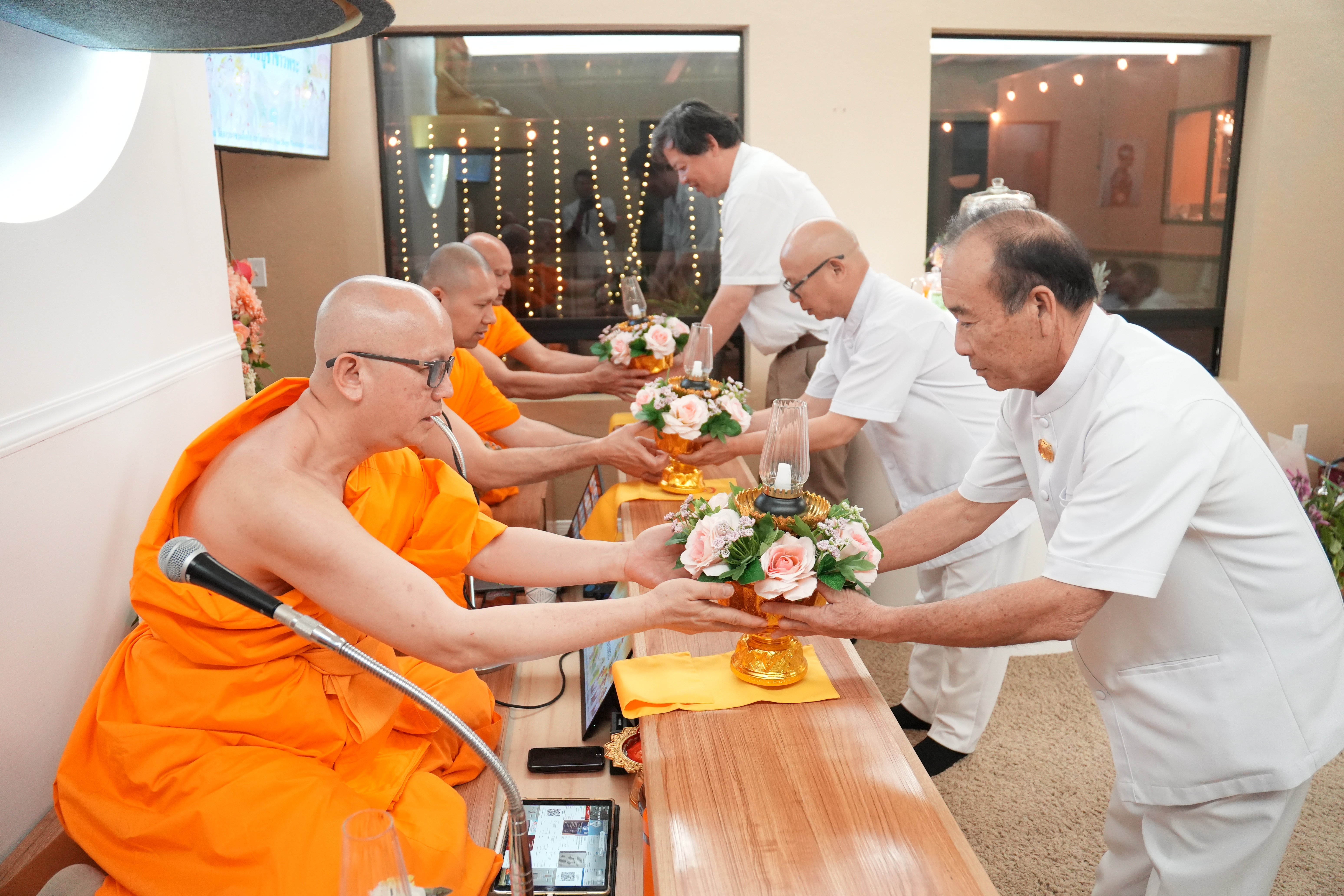 วัดภาวนาซานดิเอโก จัดงานบุญบูชาข้าวพระ