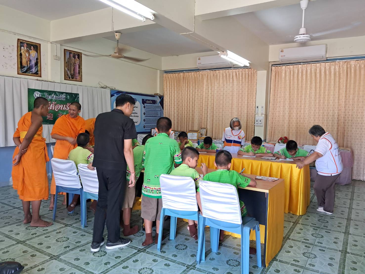 บรรยากาศชวนบวชสามเณรภาคฤดูร้อน จังหวัดสุพรรณบุรี