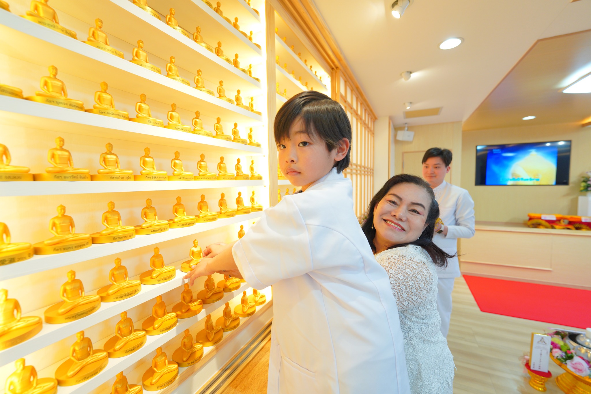 วัดพระธรรมกายโอซาก้า จัดงานบุญบูชาข้าวพระ