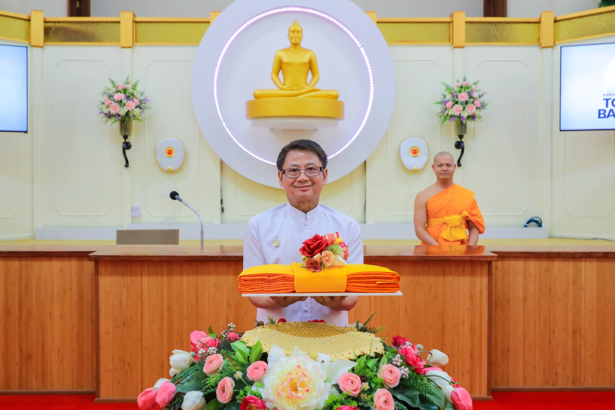 วัดพระธรรมกายแคนซัส จัดงานบุญบูชาข้าวพระ